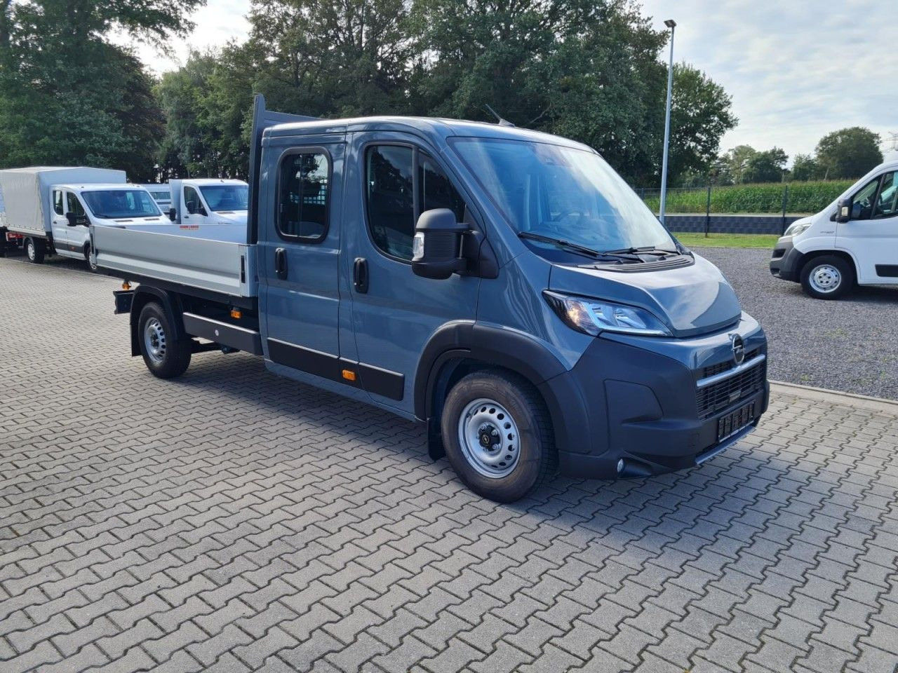 Opel Movano 3,5t Doka 2.2 HDI 140 L3 verstärkt AHK - Dostavno vozilo s ravnom platformom: slika Opel Movano 3,5t Doka 2.2 HDI 140 L3 verstärkt AHK - Dostavno vozilo s ravnom platformom Opel Movano 3,5t Doka 2.2 HDI 140 L3 verstärkt AHK - Dostavno vozilo s ravnom platformom: slika Opel Movano 3,5t Doka 2.2 HDI 140 L3 verstärkt AHK - Dostavno vozilo s ravnom platformom