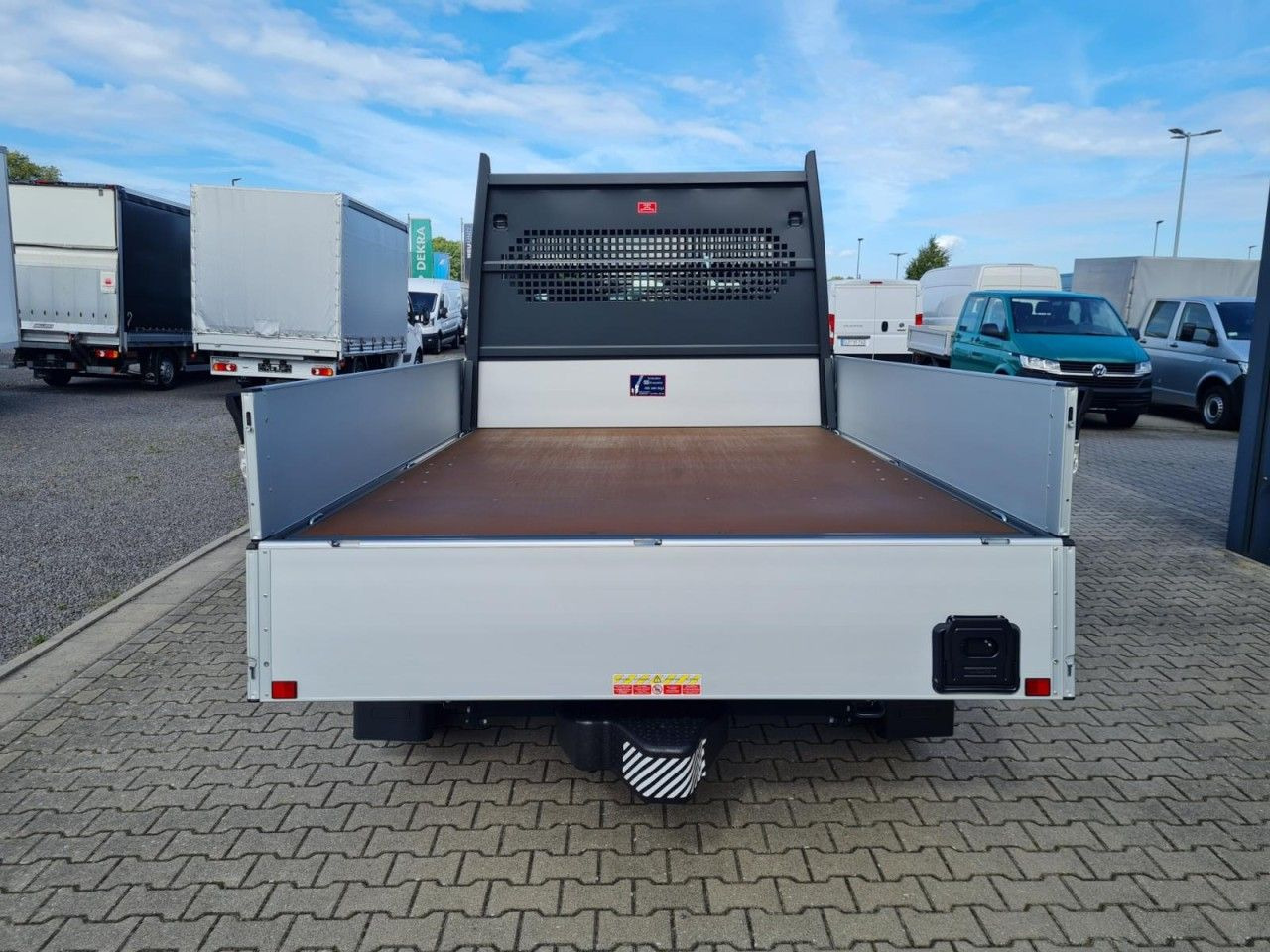 Opel Movano 3,5t Doka 2.2 HDI 140 L3 verstärkt AHK - Dostavno vozilo s ravnom platformom: slika Opel Movano 3,5t Doka 2.2 HDI 140 L3 verstärkt AHK - Dostavno vozilo s ravnom platformom Opel Movano 3,5t Doka 2.2 HDI 140 L3 verstärkt AHK - Dostavno vozilo s ravnom platformom: slika Opel Movano 3,5t Doka 2.2 HDI 140 L3 verstärkt AHK - Dostavno vozilo s ravnom platformom