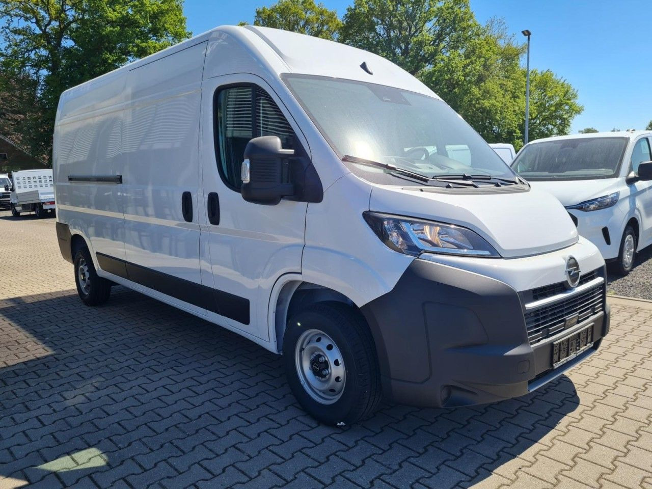 Opel Movano 35 Cargo Kasten L2H2 KLIMA KOMFORT PDC TE - Furgon: slika Opel Movano 35 Cargo Kasten L2H2 KLIMA KOMFORT PDC TE - Furgon Opel Movano 35 Cargo Kasten L2H2 KLIMA KOMFORT PDC TE - Furgon: slika Opel Movano 35 Cargo Kasten L2H2 KLIMA KOMFORT PDC TE - Furgon