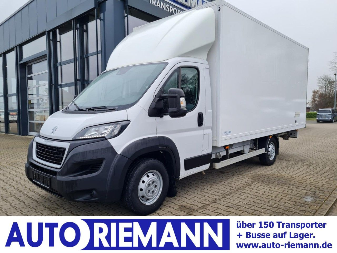 Peugeot Boxer 3.5t Koffer lang L4 ERGO KLIMA KOMFORT TEM - Dostavno vozilo sa zatvorenim sandukom: slika Peugeot Boxer 3.5t Koffer lang L4 ERGO KLIMA KOMFORT TEM - Dostavno vozilo sa zatvorenim sandukom Peugeot Boxer 3.5t Koffer lang L4 ERGO KLIMA KOMFORT TEM - Dostavno vozilo sa zatvorenim sandukom: slika Peugeot Boxer 3.5t Koffer lang L4 ERGO KLIMA KOMFORT TEM - Dostavno vozilo sa zatvorenim sandukom