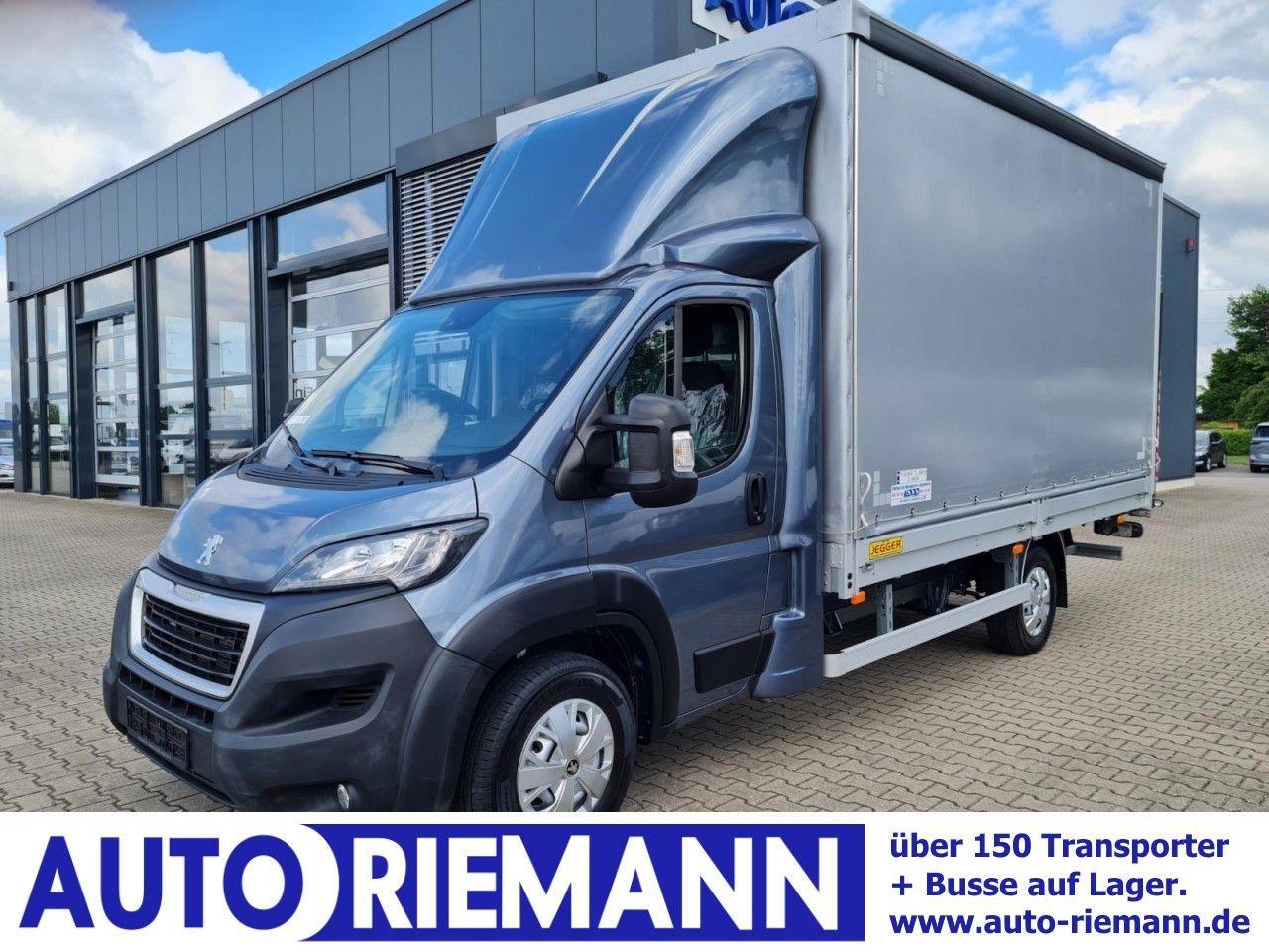 Peugeot Boxer Pritsche Schiebe Plane 2.2 HDi LBW - Dostavno vozilo s ceradom: slika Peugeot Boxer Pritsche Schiebe Plane 2.2 HDi LBW - Dostavno vozilo s ceradom Peugeot Boxer Pritsche Schiebe Plane 2.2 HDi LBW - Dostavno vozilo s ceradom: slika Peugeot Boxer Pritsche Schiebe Plane 2.2 HDi LBW - Dostavno vozilo s ceradom