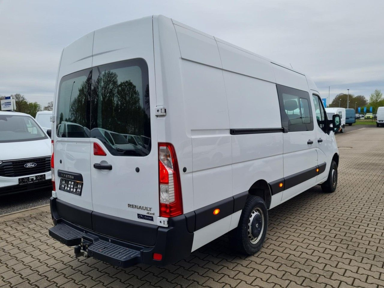 Renault Master 3,5t Kasten Doka dCi 130 L4H2 4x4 Allrad - Furgon, Dostavno vozilo s dvostrukom kabinom: slika Renault Master 3,5t Kasten Doka dCi 130 L4H2 4x4 Allrad - Furgon, Dostavno vozilo s dvostrukom kabinom Renault Master 3,5t Kasten Doka dCi 130 L4H2 4x4 Allrad - Furgon, Dostavno vozilo s dvostrukom kabinom: slika Renault Master 3,5t Kasten Doka dCi 130 L4H2 4x4 Allrad - Furgon, Dostavno vozilo s dvostrukom kabinom