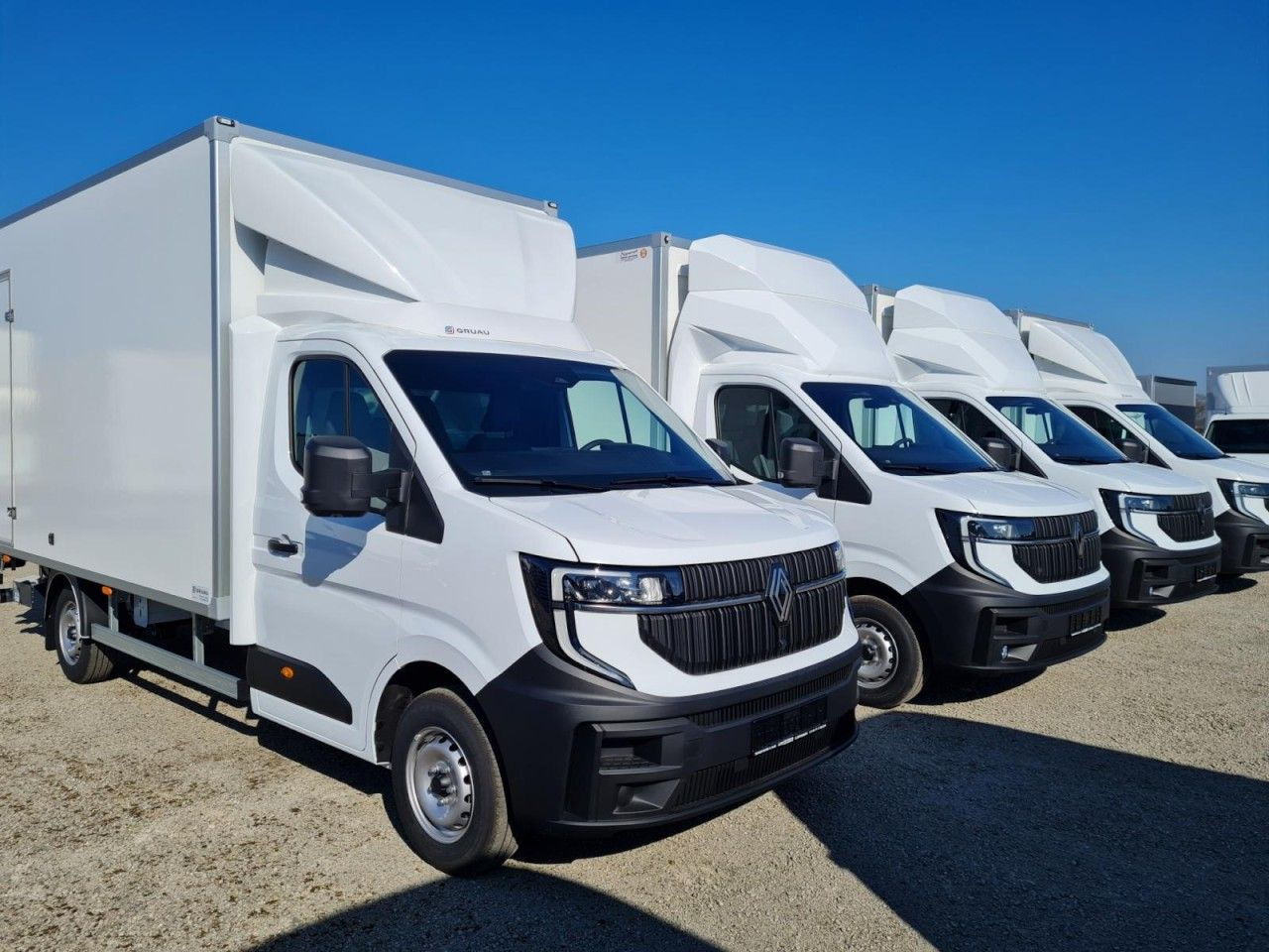 Renault Master 3,5t Koffer dCi 165 mit 10 Pal. Plätze - Dostavno vozilo sa zatvorenim sandukom: slika Renault Master 3,5t Koffer dCi 165 mit 10 Pal. Plätze - Dostavno vozilo sa zatvorenim sandukom Renault Master 3,5t Koffer dCi 165 mit 10 Pal. Plätze - Dostavno vozilo sa zatvorenim sandukom: slika Renault Master 3,5t Koffer dCi 165 mit 10 Pal. Plätze - Dostavno vozilo sa zatvorenim sandukom