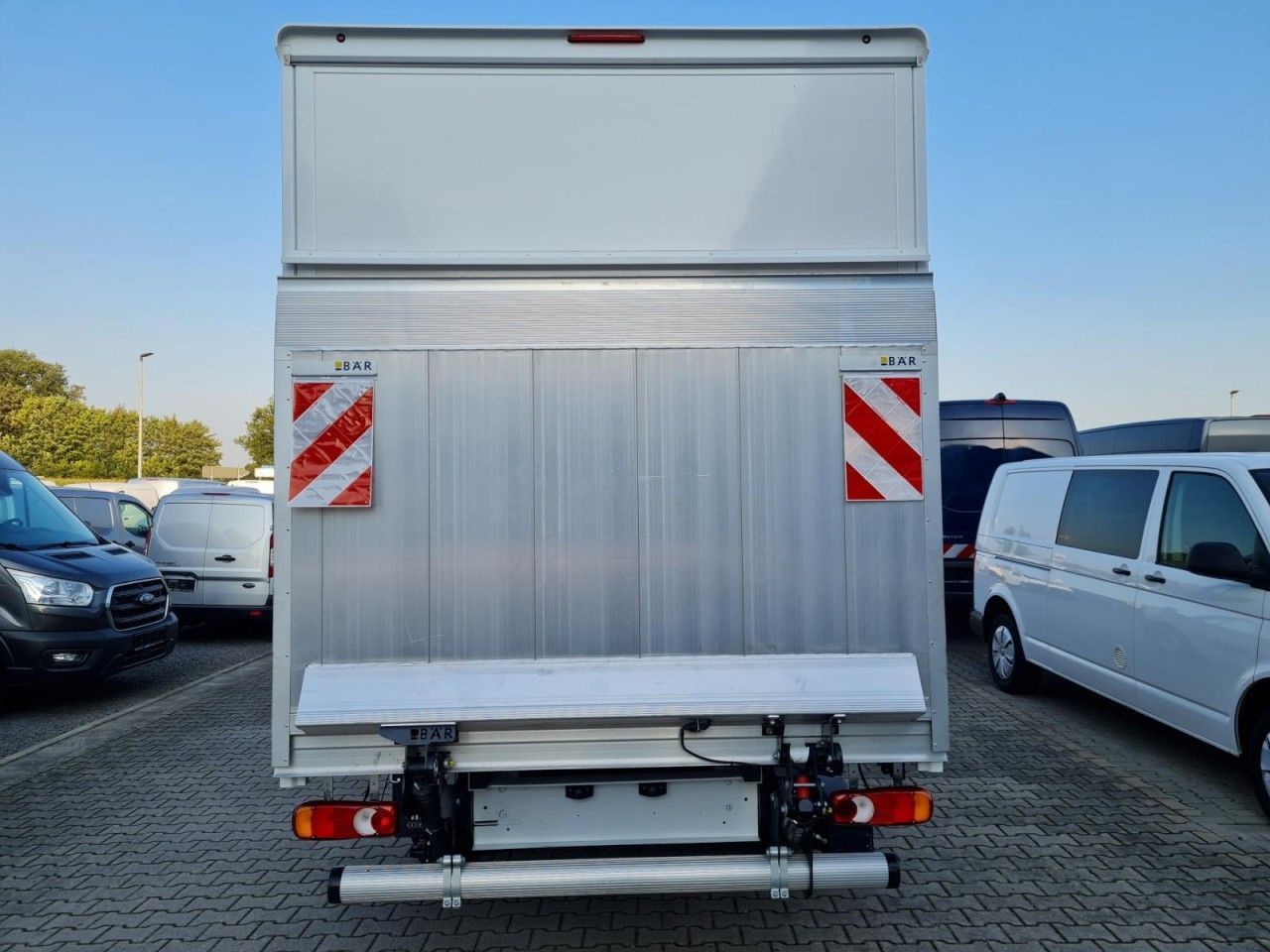 Renault Master 3.5t Möbel Koffer LBW KLIMA KOMFORT TEMPO - Dostavno vozilo sa zatvorenim sandukom: slika Renault Master 3.5t Möbel Koffer LBW KLIMA KOMFORT TEMPO - Dostavno vozilo sa zatvorenim sandukom Renault Master 3.5t Möbel Koffer LBW KLIMA KOMFORT TEMPO - Dostavno vozilo sa zatvorenim sandukom: slika Renault Master 3.5t Möbel Koffer LBW KLIMA KOMFORT TEMPO - Dostavno vozilo sa zatvorenim sandukom