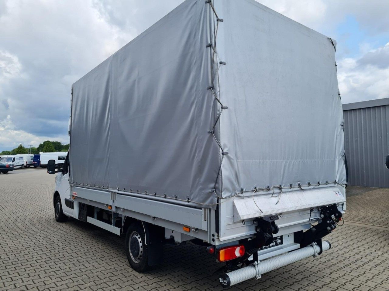 Zakup  Renault Master 3,5t Pritsche dCi Plane Schlafkab. LBW Renault Master 3,5t Pritsche dCi Plane Schlafkab. LBW: slika Zakup  Renault Master 3,5t Pritsche dCi Plane Schlafkab. LBW Renault Master 3,5t Pritsche dCi Plane Schlafkab. LBW