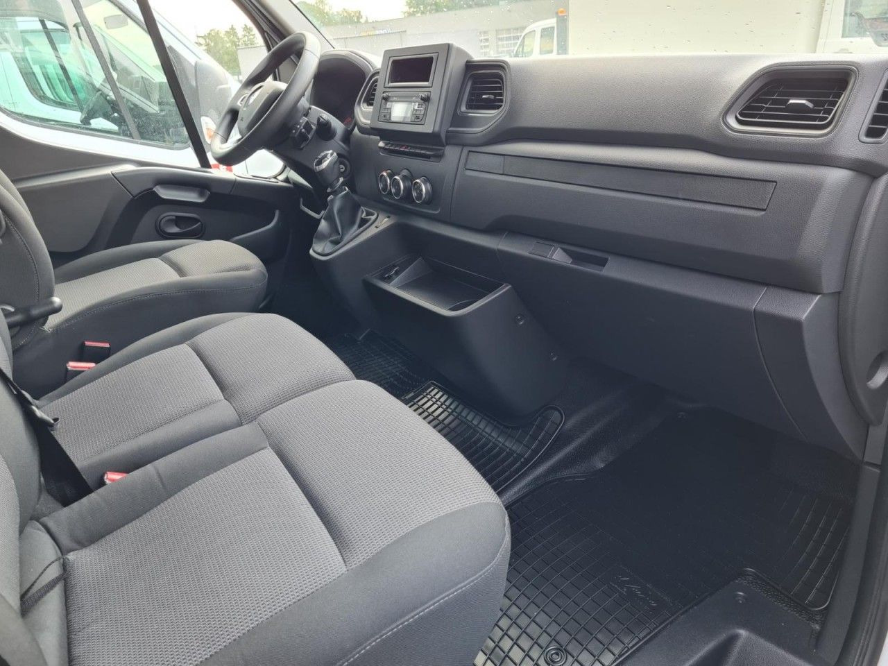 Zakup  Renault Master 3,5t Pritsche dCi Plane Schlafkab. LBW Renault Master 3,5t Pritsche dCi Plane Schlafkab. LBW: slika Zakup  Renault Master 3,5t Pritsche dCi Plane Schlafkab. LBW Renault Master 3,5t Pritsche dCi Plane Schlafkab. LBW