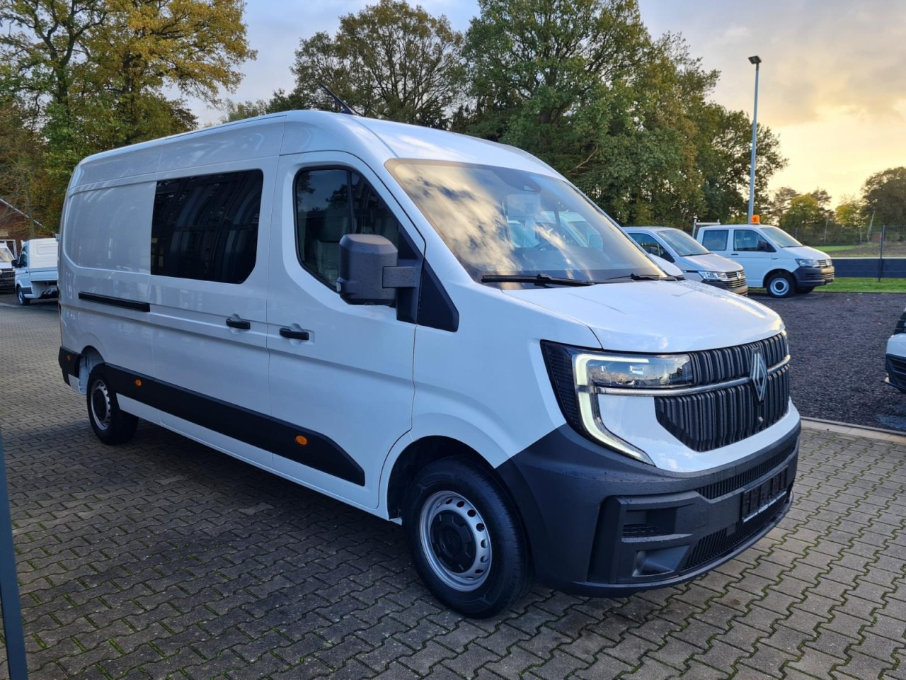 Renault Master 35 Kasten dCi Doka L3H2 KLIMA TEMPOMAT - Furgon, Dostavno vozilo s dvostrukom kabinom: slika Renault Master 35 Kasten dCi Doka L3H2 KLIMA TEMPOMAT - Furgon, Dostavno vozilo s dvostrukom kabinom Renault Master 35 Kasten dCi Doka L3H2 KLIMA TEMPOMAT - Furgon, Dostavno vozilo s dvostrukom kabinom: slika Renault Master 35 Kasten dCi Doka L3H2 KLIMA TEMPOMAT - Furgon, Dostavno vozilo s dvostrukom kabinom