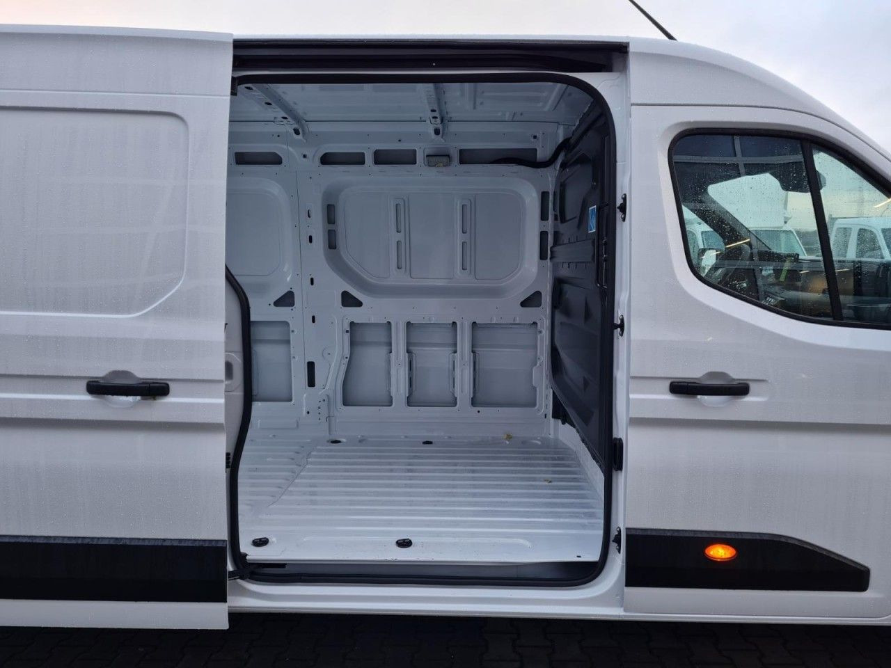 Furgon Renault Master 35 New Kasten L3H2 KLIMA KOMFORT LED PDC: slika Furgon Renault Master 35 New Kasten L3H2 KLIMA KOMFORT LED PDC