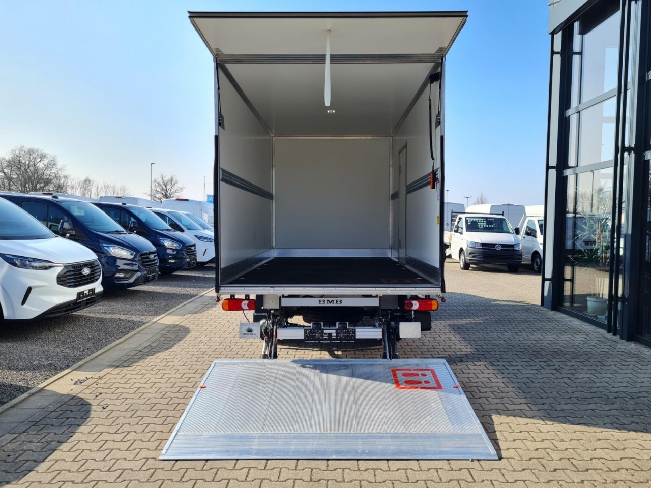 Renault Master 35 New Möbel Koffer LBW KAMERA LUFTFEDERUNG - Dostavno vozilo sa zatvorenim sandukom: slika Renault Master 35 New Möbel Koffer LBW KAMERA LUFTFEDERUNG - Dostavno vozilo sa zatvorenim sandukom Renault Master 35 New Möbel Koffer LBW KAMERA LUFTFEDERUNG - Dostavno vozilo sa zatvorenim sandukom: slika Renault Master 35 New Möbel Koffer LBW KAMERA LUFTFEDERUNG - Dostavno vozilo sa zatvorenim sandukom