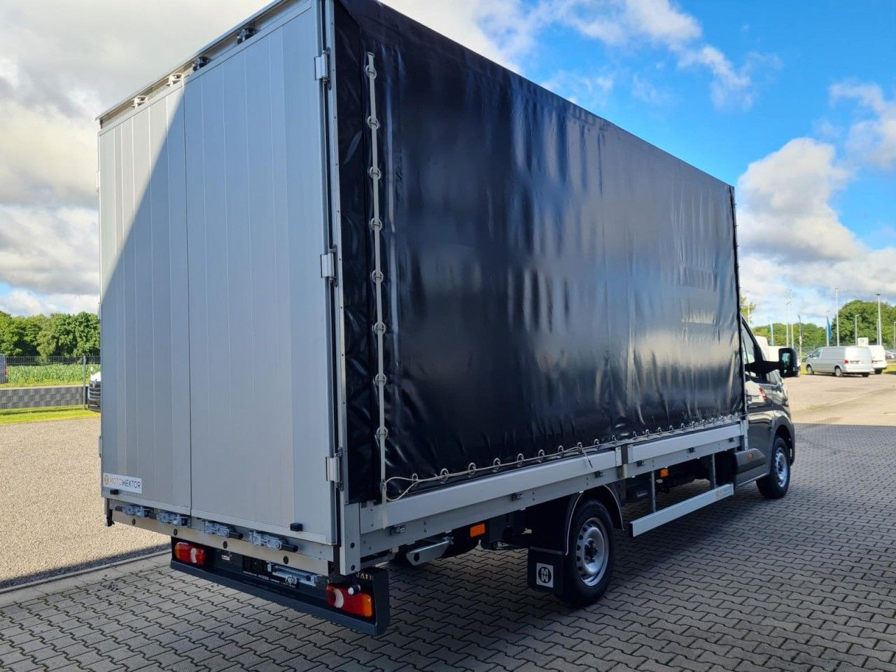 Renault Master 35 Pritsche Schiebe Plane dCi 170 Navi Ap - Dostavno vozilo s ceradom: slika Renault Master 35 Pritsche Schiebe Plane dCi 170 Navi Ap - Dostavno vozilo s ceradom Renault Master 35 Pritsche Schiebe Plane dCi 170 Navi Ap - Dostavno vozilo s ceradom: slika Renault Master 35 Pritsche Schiebe Plane dCi 170 Navi Ap - Dostavno vozilo s ceradom