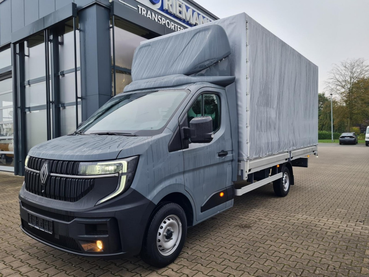 Renault Master Pritsche Schiebe Plane 10 Pal. LUFTFEDERUNG - Dostavno vozilo s ceradom: slika Renault Master Pritsche Schiebe Plane 10 Pal. LUFTFEDERUNG - Dostavno vozilo s ceradom Renault Master Pritsche Schiebe Plane 10 Pal. LUFTFEDERUNG - Dostavno vozilo s ceradom: slika Renault Master Pritsche Schiebe Plane 10 Pal. LUFTFEDERUNG - Dostavno vozilo s ceradom