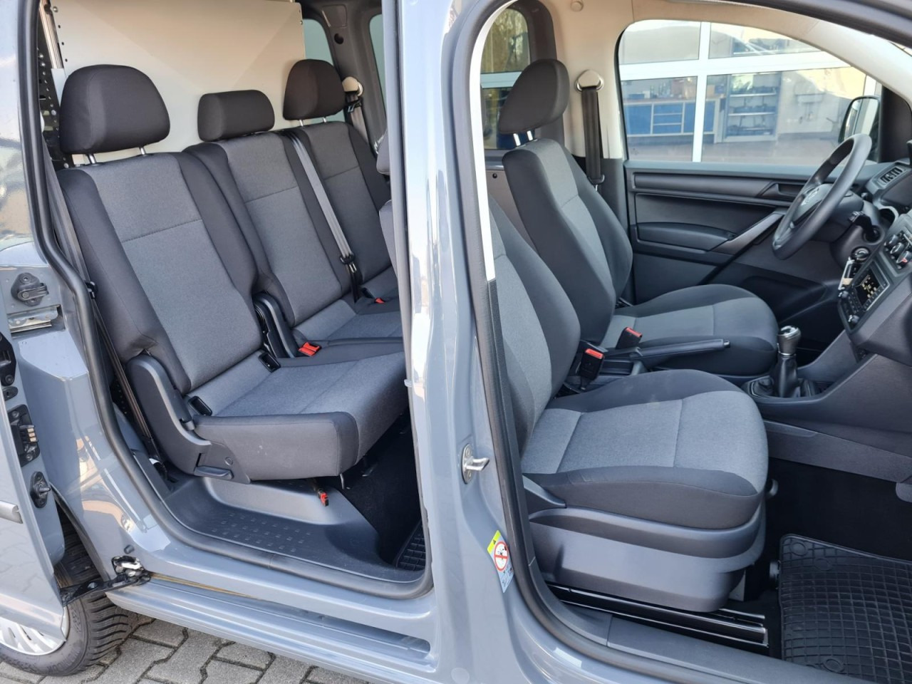 Volkswagen Caddy 4Motion TDi Kombi 5-Sitze TEMPO STHZ REGALSYSTEM - Dostavno vozilo s dvostrukom kabinom: slika Volkswagen Caddy 4Motion TDi Kombi 5-Sitze TEMPO STHZ REGALSYSTEM - Dostavno vozilo s dvostrukom kabinom Volkswagen Caddy 4Motion TDi Kombi 5-Sitze TEMPO STHZ REGALSYSTEM - Dostavno vozilo s dvostrukom kabinom: slika Volkswagen Caddy 4Motion TDi Kombi 5-Sitze TEMPO STHZ REGALSYSTEM - Dostavno vozilo s dvostrukom kabinom