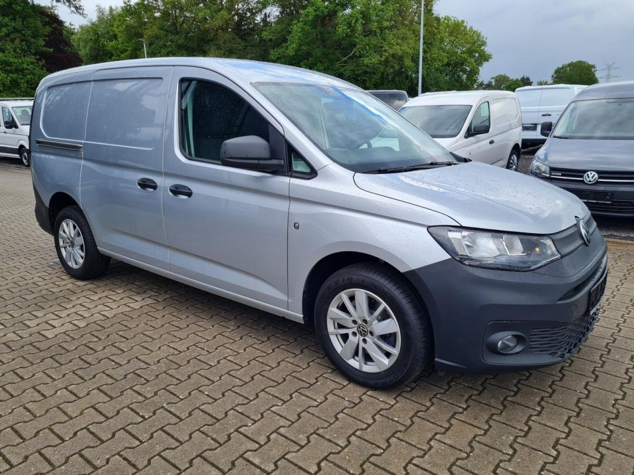 Volkswagen Caddy Cargo Maxi 2.0 TDI NAVI PDC KLIMA Alufelge - Mali kombi: slika Volkswagen Caddy Cargo Maxi 2.0 TDI NAVI PDC KLIMA Alufelge - Mali kombi Volkswagen Caddy Cargo Maxi 2.0 TDI NAVI PDC KLIMA Alufelge - Mali kombi: slika Volkswagen Caddy Cargo Maxi 2.0 TDI NAVI PDC KLIMA Alufelge - Mali kombi