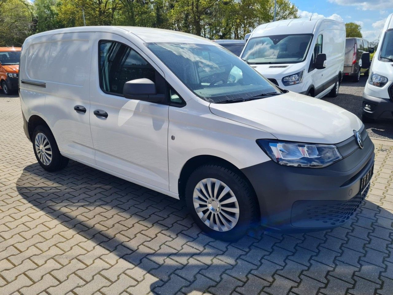 Volkswagen Caddy Kasten Cargo 2.0 TDI KLIMA KOMFORT PDC - Mali kombi: slika Volkswagen Caddy Kasten Cargo 2.0 TDI KLIMA KOMFORT PDC - Mali kombi Volkswagen Caddy Kasten Cargo 2.0 TDI KLIMA KOMFORT PDC - Mali kombi: slika Volkswagen Caddy Kasten Cargo 2.0 TDI KLIMA KOMFORT PDC - Mali kombi