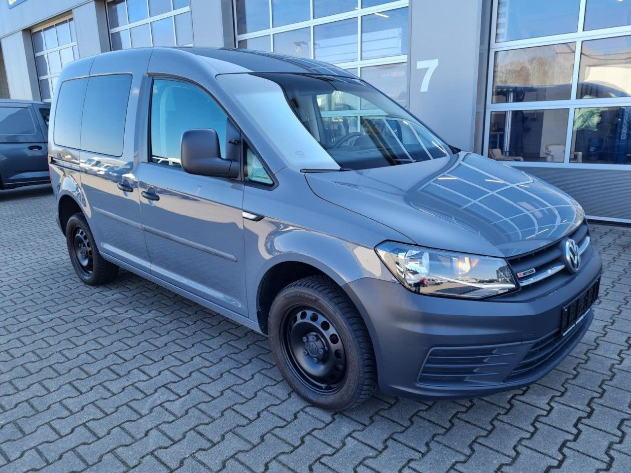 Volkswagen Caddy Kombi 4Motion TDi 5-Sitze KLIMA STHZ TEMPO - Putnički kombi: slika Volkswagen Caddy Kombi 4Motion TDi 5-Sitze KLIMA STHZ TEMPO - Putnički kombi Volkswagen Caddy Kombi 4Motion TDi 5-Sitze KLIMA STHZ TEMPO - Putnički kombi: slika Volkswagen Caddy Kombi 4Motion TDi 5-Sitze KLIMA STHZ TEMPO - Putnički kombi