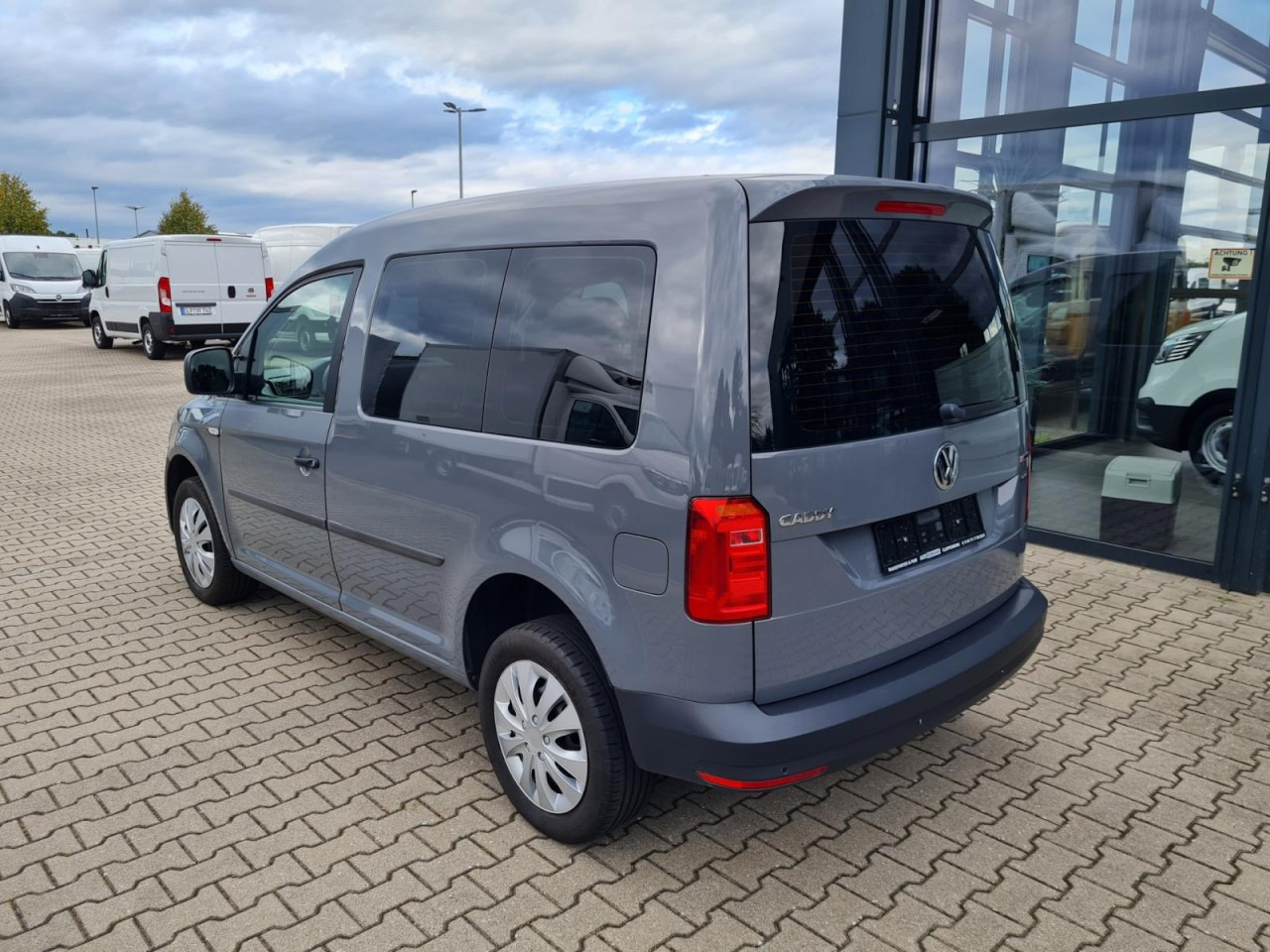 Volkswagen Caddy Kombi 4Motion TDi 5-Sitze KLIMA STHZ TEMPOMAT - Dostavno vozilo s dvostrukom kabinom: slika Volkswagen Caddy Kombi 4Motion TDi 5-Sitze KLIMA STHZ TEMPOMAT - Dostavno vozilo s dvostrukom kabinom Volkswagen Caddy Kombi 4Motion TDi 5-Sitze KLIMA STHZ TEMPOMAT - Dostavno vozilo s dvostrukom kabinom: slika Volkswagen Caddy Kombi 4Motion TDi 5-Sitze KLIMA STHZ TEMPOMAT - Dostavno vozilo s dvostrukom kabinom