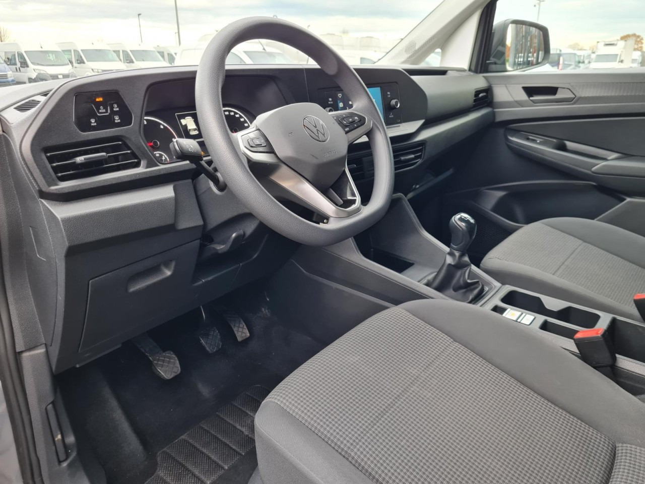 Dostavno vozilo hladnjača Volkswagen Caddy Kühlkasten Cargo 2.0 TDI KLIMA: slika Dostavno vozilo hladnjača Volkswagen Caddy Kühlkasten Cargo 2.0 TDI KLIMA