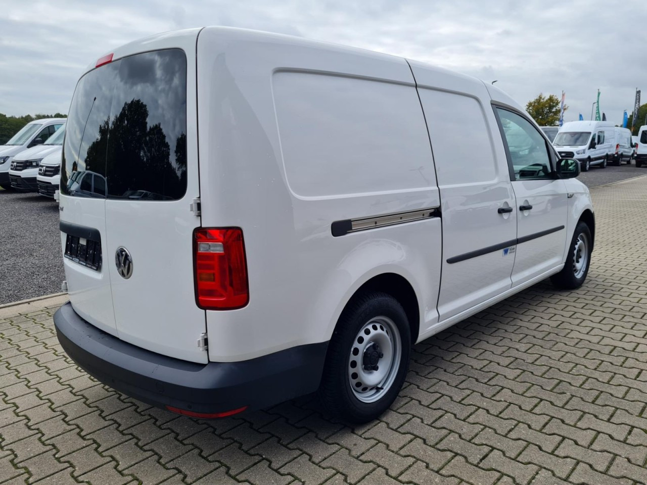 Volkswagen Caddy Kühlkasten Maxi TDI Stand- u. Fahrkühlung - Dostavno vozilo hladnjača: slika Volkswagen Caddy Kühlkasten Maxi TDI Stand- u. Fahrkühlung - Dostavno vozilo hladnjača Volkswagen Caddy Kühlkasten Maxi TDI Stand- u. Fahrkühlung - Dostavno vozilo hladnjača: slika Volkswagen Caddy Kühlkasten Maxi TDI Stand- u. Fahrkühlung - Dostavno vozilo hladnjača