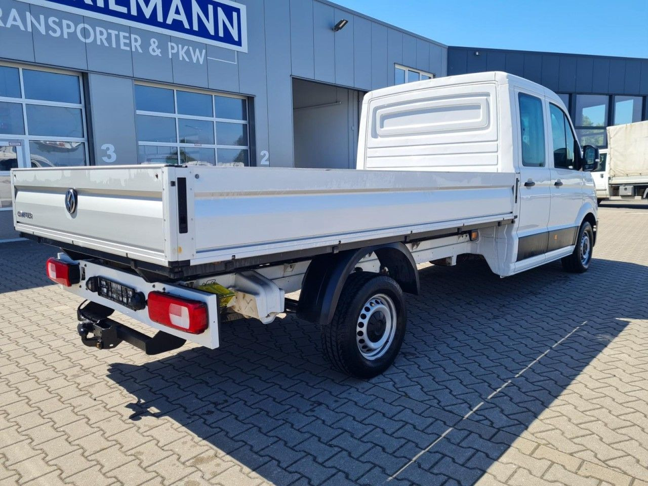 Volkswagen Crafter 35 Doka TDI Lang AHK KLIMA - Dostavno vozilo s ravnom platformom, Dostavno vozilo s dvostrukom kabinom: slika Volkswagen Crafter 35 Doka TDI Lang AHK KLIMA - Dostavno vozilo s ravnom platformom, Dostavno vozilo s dvostrukom kabinom Volkswagen Crafter 35 Doka TDI Lang AHK KLIMA - Dostavno vozilo s ravnom platformom, Dostavno vozilo s dvostrukom kabinom: slika Volkswagen Crafter 35 Doka TDI Lang AHK KLIMA - Dostavno vozilo s ravnom platformom, Dostavno vozilo s dvostrukom kabinom