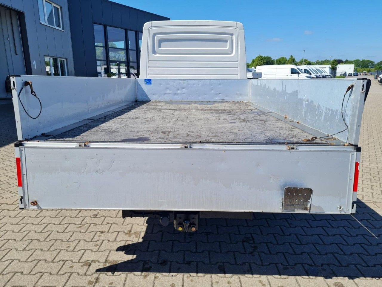 Volkswagen Crafter 35 Doka TDI Lang AHK KLIMA - Dostavno vozilo s ravnom platformom, Dostavno vozilo s dvostrukom kabinom: slika Volkswagen Crafter 35 Doka TDI Lang AHK KLIMA - Dostavno vozilo s ravnom platformom, Dostavno vozilo s dvostrukom kabinom Volkswagen Crafter 35 Doka TDI Lang AHK KLIMA - Dostavno vozilo s ravnom platformom, Dostavno vozilo s dvostrukom kabinom: slika Volkswagen Crafter 35 Doka TDI Lang AHK KLIMA - Dostavno vozilo s ravnom platformom, Dostavno vozilo s dvostrukom kabinom