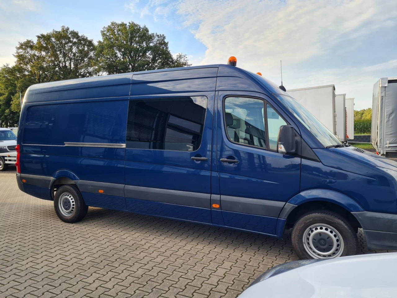 Volkswagen Crafter 35 Kasten Doka 5 Sitze AHK 3.5to REGALSYSTEM - Furgon, Dostavno vozilo s dvostrukom kabinom: slika Volkswagen Crafter 35 Kasten Doka 5 Sitze AHK 3.5to REGALSYSTEM - Furgon, Dostavno vozilo s dvostrukom kabinom Volkswagen Crafter 35 Kasten Doka 5 Sitze AHK 3.5to REGALSYSTEM - Furgon, Dostavno vozilo s dvostrukom kabinom: slika Volkswagen Crafter 35 Kasten Doka 5 Sitze AHK 3.5to REGALSYSTEM - Furgon, Dostavno vozilo s dvostrukom kabinom