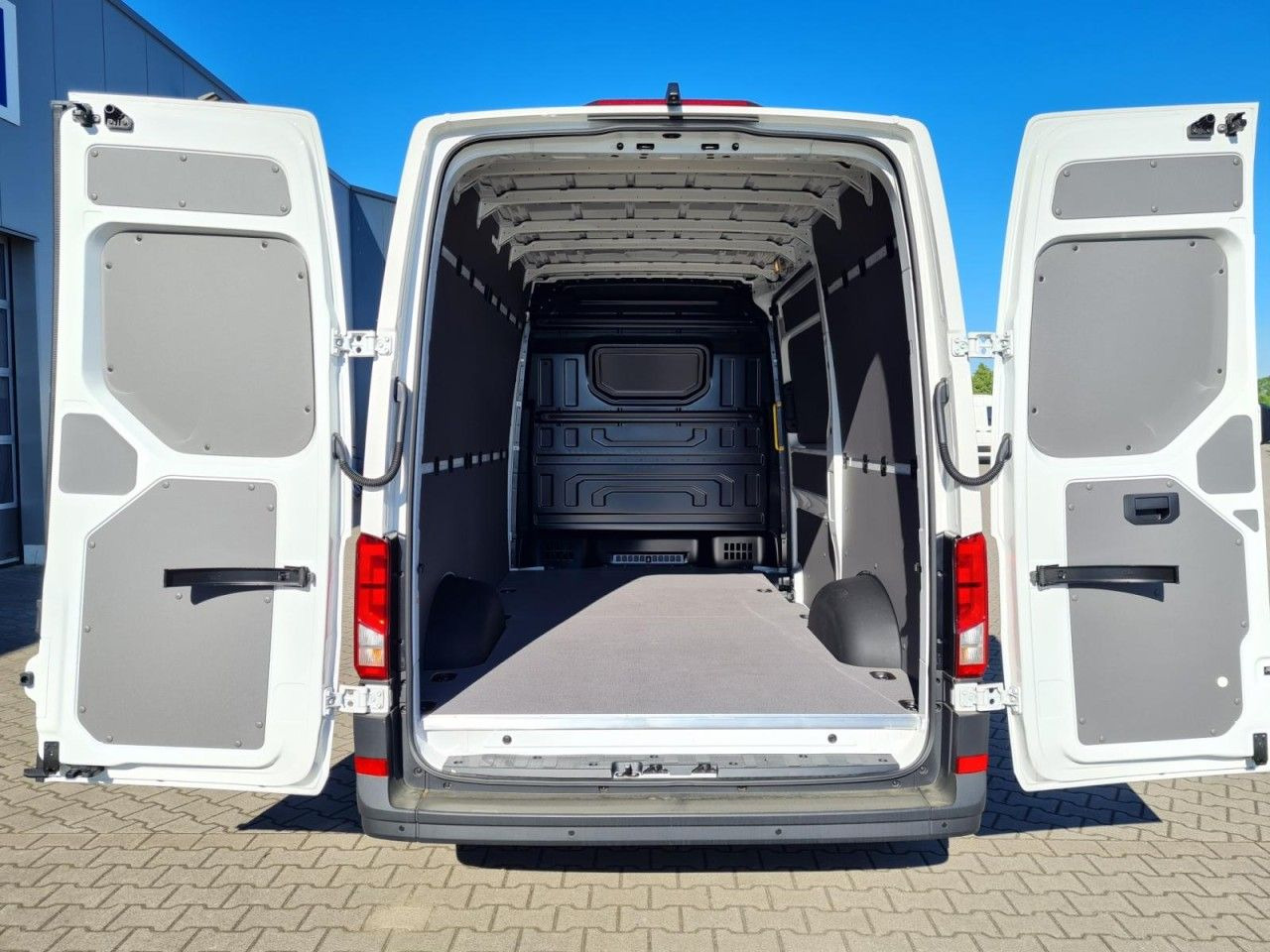 Volkswagen Crafter 35 Kasten MR Hoch 4 Motion DSG KLIMA TEM Volkswagen Crafter 35 Kasten MR Hoch 4 Motion DSG KLIMA TEM - Furgon: slika Volkswagen Crafter 35 Kasten MR Hoch 4 Motion DSG KLIMA TEM Volkswagen Crafter 35 Kasten MR Hoch 4 Motion DSG KLIMA TEM - Furgon Volkswagen Crafter 35 Kasten MR Hoch 4 Motion DSG KLIMA TEM Volkswagen Crafter 35 Kasten MR Hoch 4 Motion DSG KLIMA TEM - Furgon: slika Volkswagen Crafter 35 Kasten MR Hoch 4 Motion DSG KLIMA TEM Volkswagen Crafter 35 Kasten MR Hoch 4 Motion DSG KLIMA TEM - Furgon