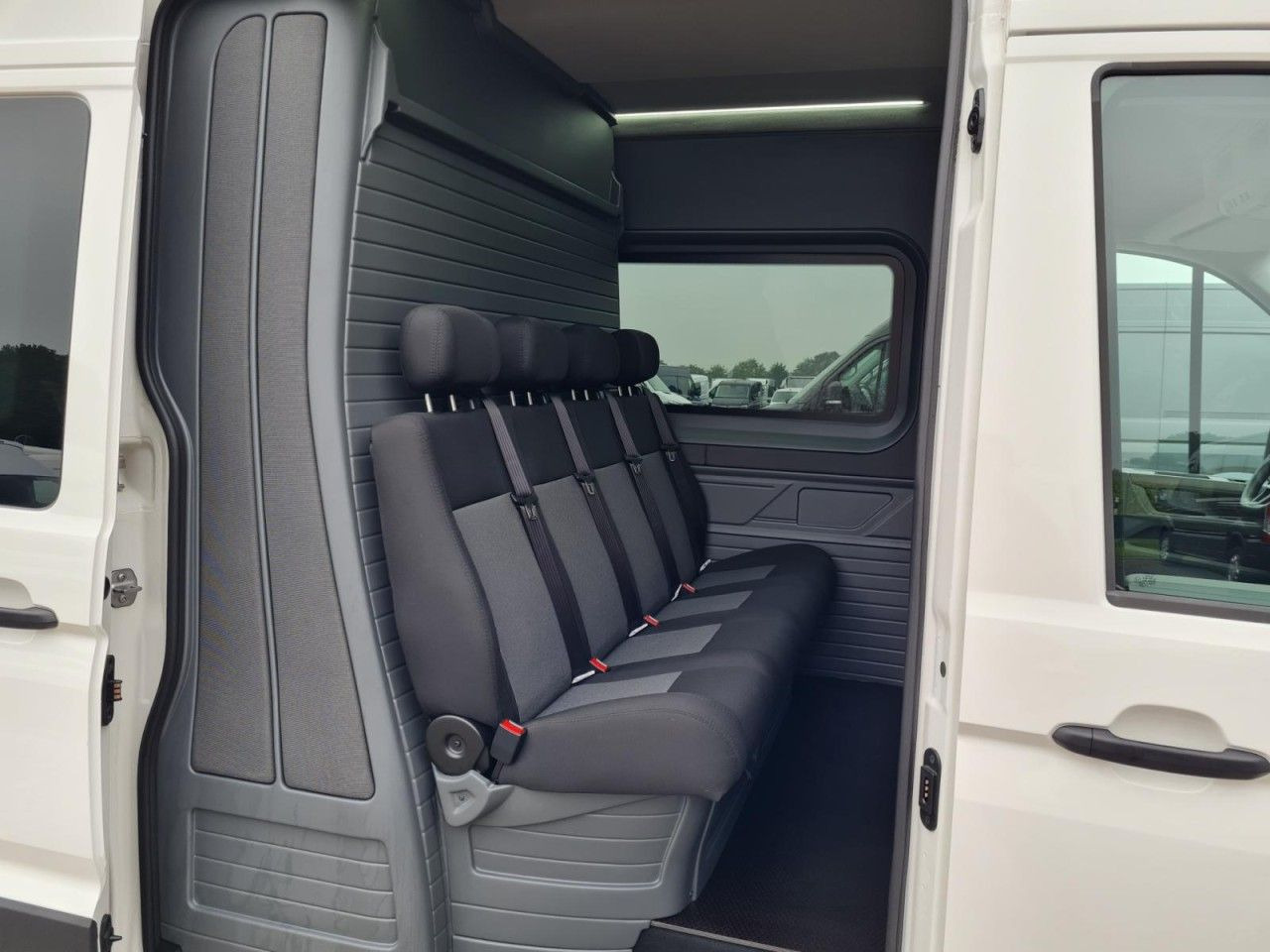 Volkswagen Crafter 35 Kasten Plus 4MOTION Doka Mixto L4H3 - Furgon, Dostavno vozilo s dvostrukom kabinom: slika Volkswagen Crafter 35 Kasten Plus 4MOTION Doka Mixto L4H3 - Furgon, Dostavno vozilo s dvostrukom kabinom Volkswagen Crafter 35 Kasten Plus 4MOTION Doka Mixto L4H3 - Furgon, Dostavno vozilo s dvostrukom kabinom: slika Volkswagen Crafter 35 Kasten Plus 4MOTION Doka Mixto L4H3 - Furgon, Dostavno vozilo s dvostrukom kabinom