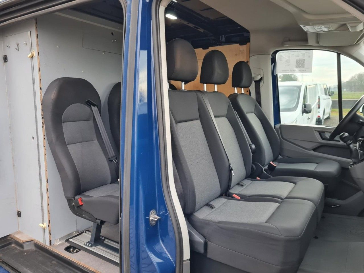 Volkswagen Crafter 35 Kasten Plus Doka mixto NAVI AHK 6 Sit - Furgon, Dostavno vozilo s dvostrukom kabinom: slika Volkswagen Crafter 35 Kasten Plus Doka mixto NAVI AHK 6 Sit - Furgon, Dostavno vozilo s dvostrukom kabinom Volkswagen Crafter 35 Kasten Plus Doka mixto NAVI AHK 6 Sit - Furgon, Dostavno vozilo s dvostrukom kabinom: slika Volkswagen Crafter 35 Kasten Plus Doka mixto NAVI AHK 6 Sit - Furgon, Dostavno vozilo s dvostrukom kabinom