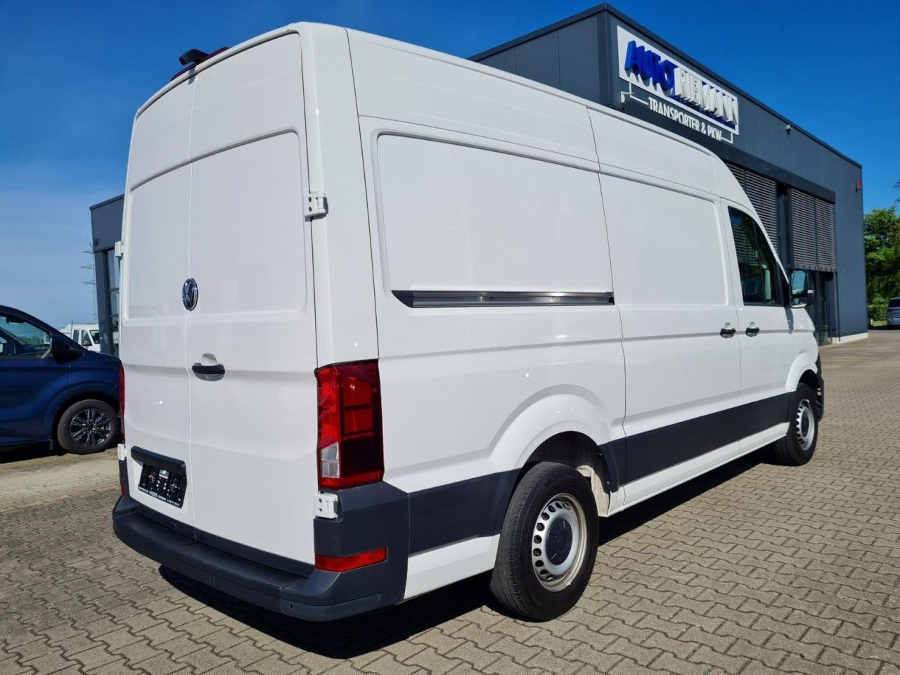 Volkswagen Crafter 35 Kasten TDI L3H3 MR Kamera Verkleidung - Furgon: slika Volkswagen Crafter 35 Kasten TDI L3H3 MR Kamera Verkleidung - Furgon Volkswagen Crafter 35 Kasten TDI L3H3 MR Kamera Verkleidung - Furgon: slika Volkswagen Crafter 35 Kasten TDI L3H3 MR Kamera Verkleidung - Furgon