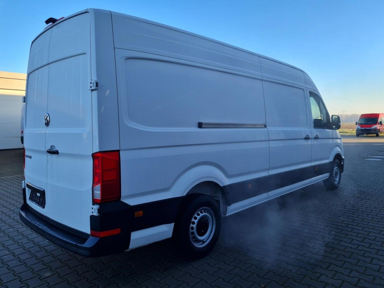 Volkswagen Crafter 35 Kasten lang L4H3 KAMERA NAVI_APP HOLZ - Furgon: slika Volkswagen Crafter 35 Kasten lang L4H3 KAMERA NAVI_APP HOLZ - Furgon Volkswagen Crafter 35 Kasten lang L4H3 KAMERA NAVI_APP HOLZ - Furgon: slika Volkswagen Crafter 35 Kasten lang L4H3 KAMERA NAVI_APP HOLZ - Furgon