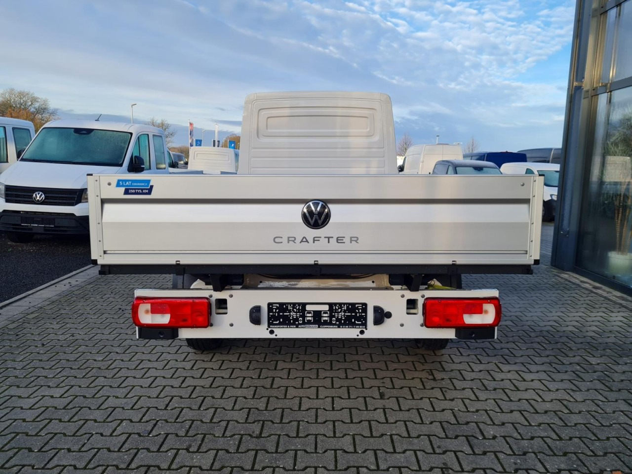 Volkswagen Crafter 35 Pritsche Doka TDI L4 KLIMA PDC TEMPOMAT - Dostavno vozilo s ravnom platformom, Dostavno vozilo s dvostrukom kabinom: slika Volkswagen Crafter 35 Pritsche Doka TDI L4 KLIMA PDC TEMPOMAT - Dostavno vozilo s ravnom platformom, Dostavno vozilo s dvostrukom kabinom Volkswagen Crafter 35 Pritsche Doka TDI L4 KLIMA PDC TEMPOMAT - Dostavno vozilo s ravnom platformom, Dostavno vozilo s dvostrukom kabinom: slika Volkswagen Crafter 35 Pritsche Doka TDI L4 KLIMA PDC TEMPOMAT - Dostavno vozilo s ravnom platformom, Dostavno vozilo s dvostrukom kabinom