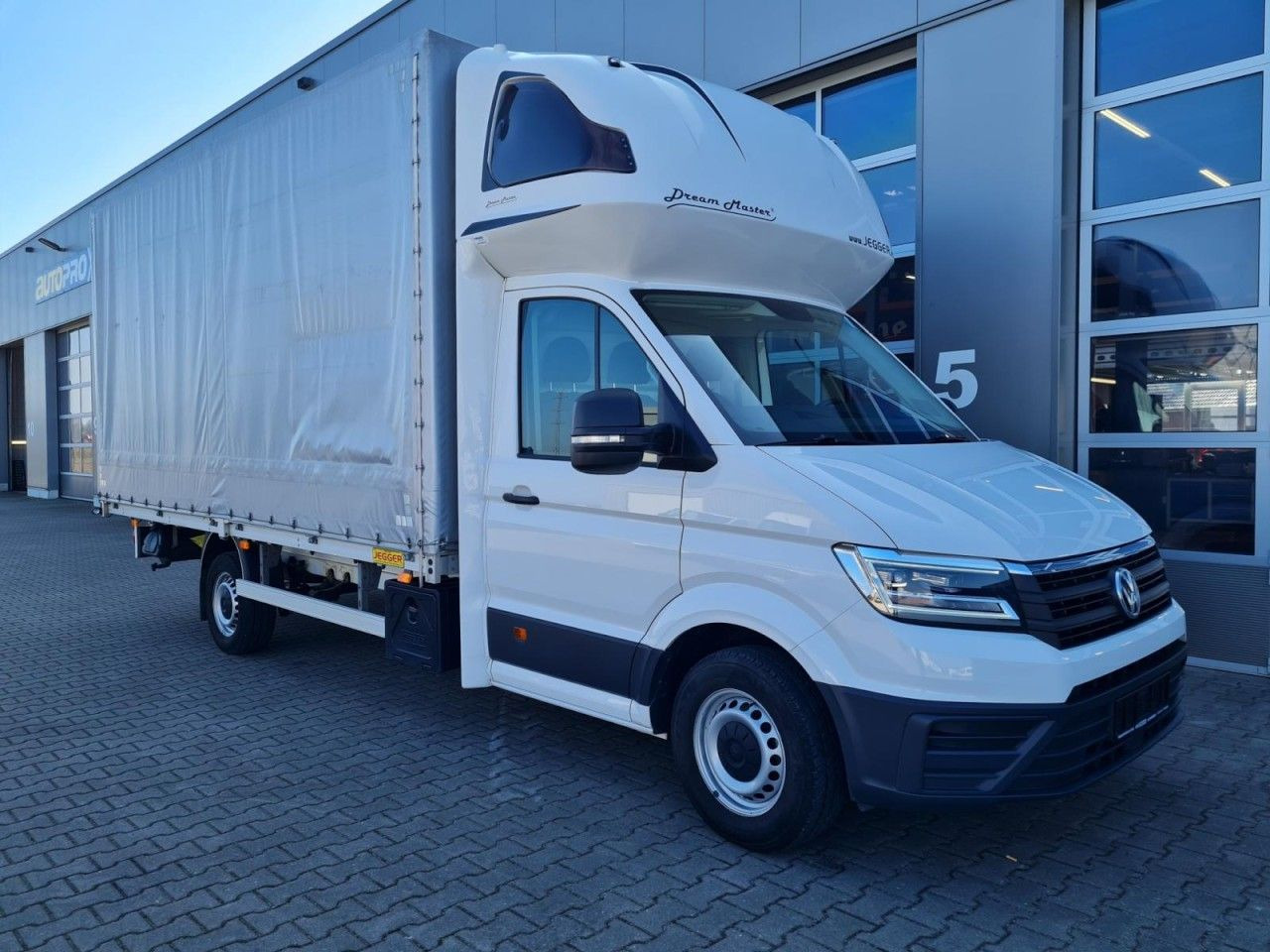 Volkswagen Crafter 35 Pritsche Plane Schlafkabine LED TEMPO - Dostavno vozilo s ceradom: slika Volkswagen Crafter 35 Pritsche Plane Schlafkabine LED TEMPO - Dostavno vozilo s ceradom Volkswagen Crafter 35 Pritsche Plane Schlafkabine LED TEMPO - Dostavno vozilo s ceradom: slika Volkswagen Crafter 35 Pritsche Plane Schlafkabine LED TEMPO - Dostavno vozilo s ceradom