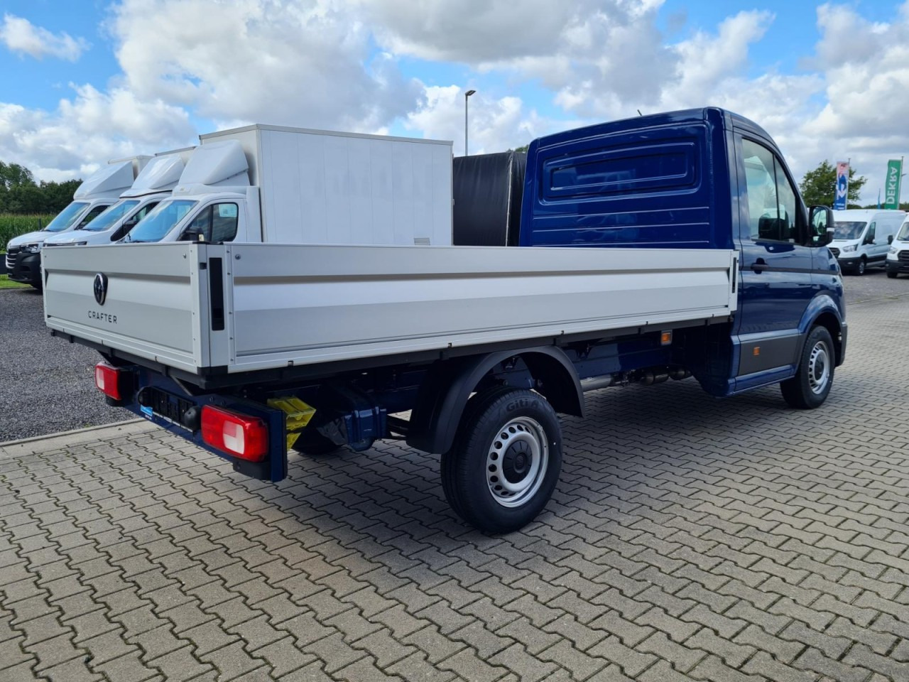 Volkswagen Crafter 35 Pritsche TDI L3 KLIMA TEMPOMAT 3 Sitzer - Dostavno vozilo s ravnom platformom: slika Volkswagen Crafter 35 Pritsche TDI L3 KLIMA TEMPOMAT 3 Sitzer - Dostavno vozilo s ravnom platformom Volkswagen Crafter 35 Pritsche TDI L3 KLIMA TEMPOMAT 3 Sitzer - Dostavno vozilo s ravnom platformom: slika Volkswagen Crafter 35 Pritsche TDI L3 KLIMA TEMPOMAT 3 Sitzer - Dostavno vozilo s ravnom platformom