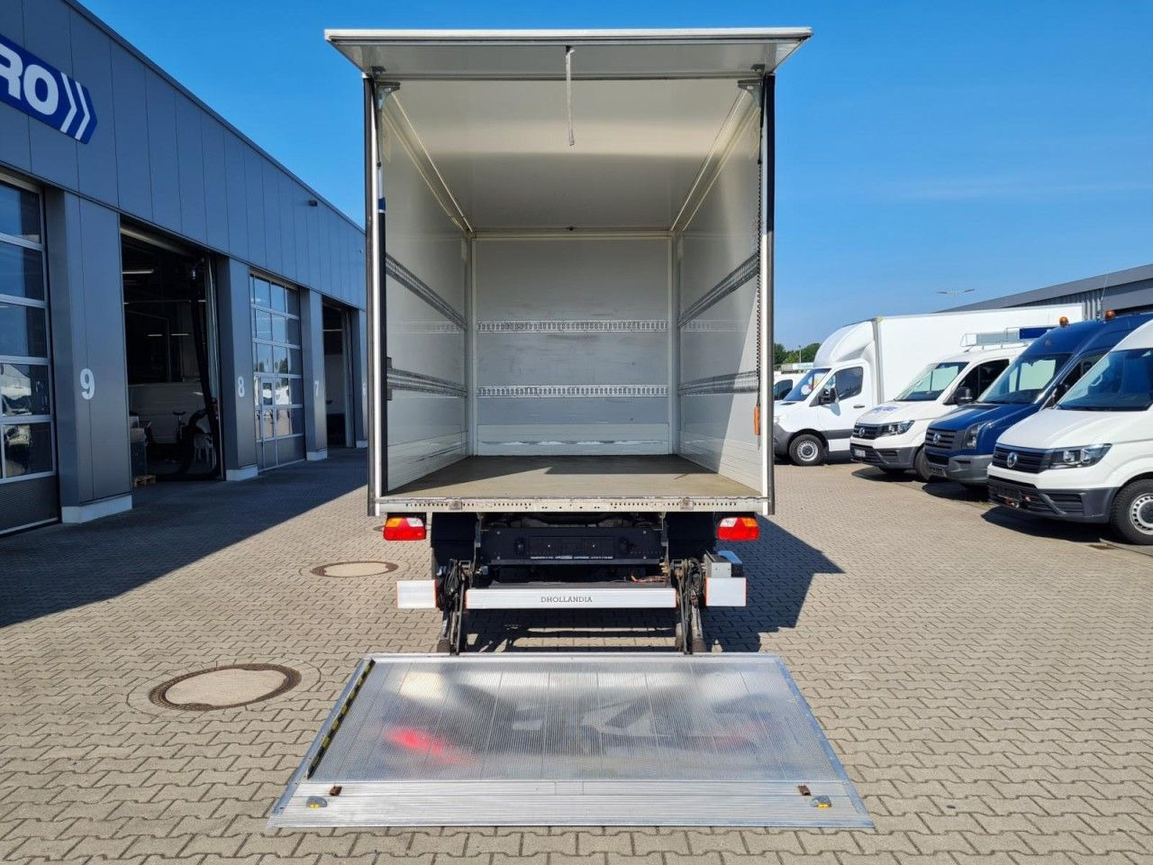 Volkswagen Crafter 50 Koffer hoch 2.0 TDI LBW KLIMA KAMERA - Dostavno vozilo sa zatvorenim sandukom: slika Volkswagen Crafter 50 Koffer hoch 2.0 TDI LBW KLIMA KAMERA - Dostavno vozilo sa zatvorenim sandukom Volkswagen Crafter 50 Koffer hoch 2.0 TDI LBW KLIMA KAMERA - Dostavno vozilo sa zatvorenim sandukom: slika Volkswagen Crafter 50 Koffer hoch 2.0 TDI LBW KLIMA KAMERA - Dostavno vozilo sa zatvorenim sandukom