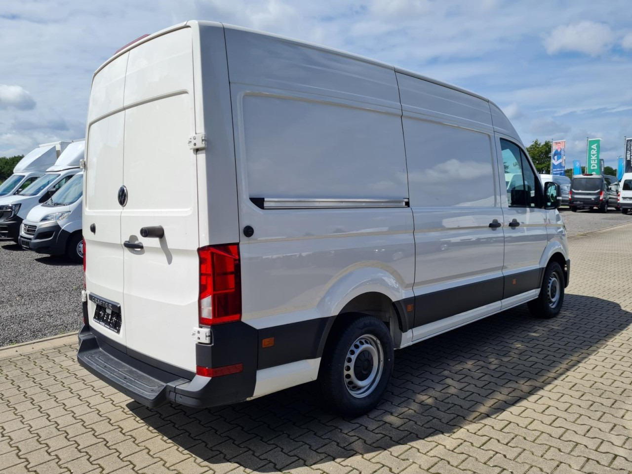 Volkswagen Crafter Kasten MR L3H3 KLIMA KOMFORT PDC TEMPOMAT - Mali kombi: slika Volkswagen Crafter Kasten MR L3H3 KLIMA KOMFORT PDC TEMPOMAT - Mali kombi Volkswagen Crafter Kasten MR L3H3 KLIMA KOMFORT PDC TEMPOMAT - Mali kombi: slika Volkswagen Crafter Kasten MR L3H3 KLIMA KOMFORT PDC TEMPOMAT - Mali kombi