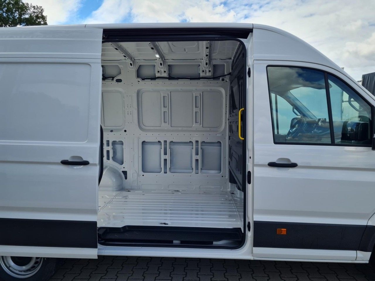 Volkswagen Crafter Kasten MR L3H3 KLIMA TEMPOMAT Mod. 25 - Mali kombi: slika Volkswagen Crafter Kasten MR L3H3 KLIMA TEMPOMAT Mod. 25 - Mali kombi Volkswagen Crafter Kasten MR L3H3 KLIMA TEMPOMAT Mod. 25 - Mali kombi: slika Volkswagen Crafter Kasten MR L3H3 KLIMA TEMPOMAT Mod. 25 - Mali kombi