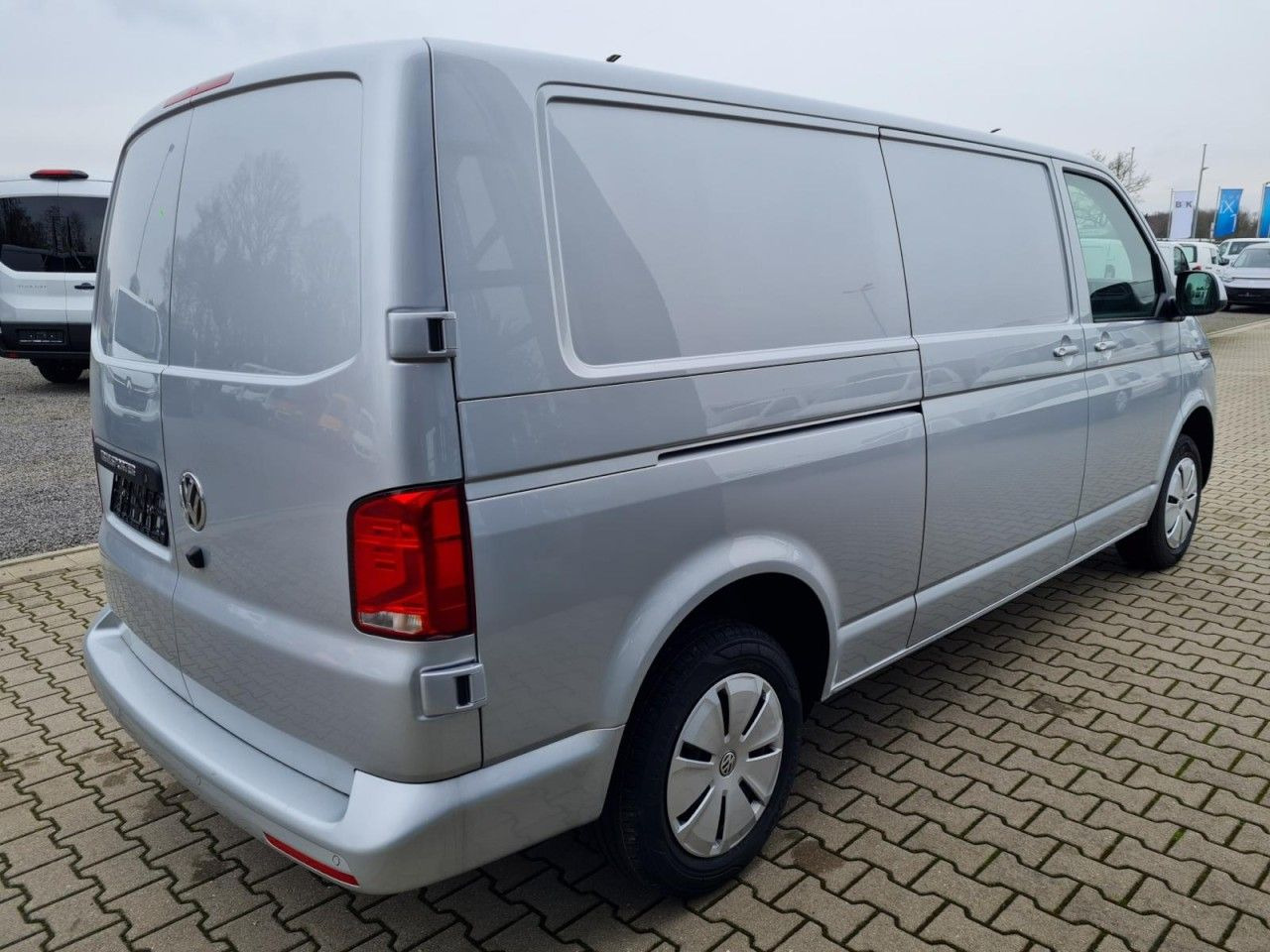 Volkswagen T6.1 Kasten TDI lang DSG LED KAMERA TEMPOMAT - Mali kombi: slika Volkswagen T6.1 Kasten TDI lang DSG LED KAMERA TEMPOMAT - Mali kombi Volkswagen T6.1 Kasten TDI lang DSG LED KAMERA TEMPOMAT - Mali kombi: slika Volkswagen T6.1 Kasten TDI lang DSG LED KAMERA TEMPOMAT - Mali kombi