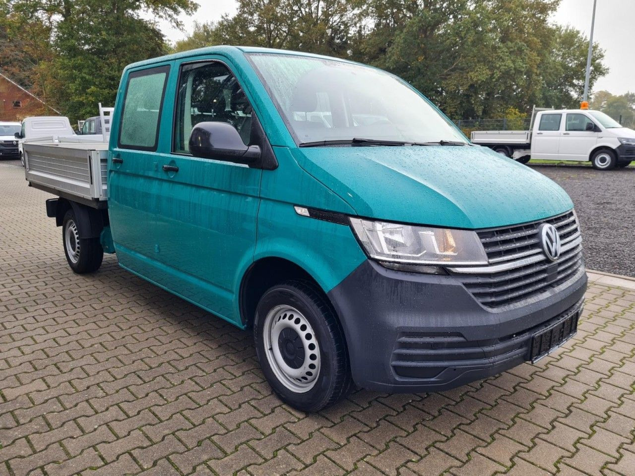Volkswagen T6.1 Pritsche Doka 6-Sitze TDI AHK - Dostavno vozilo s ravnom platformom: slika Volkswagen T6.1 Pritsche Doka 6-Sitze TDI AHK - Dostavno vozilo s ravnom platformom Volkswagen T6.1 Pritsche Doka 6-Sitze TDI AHK - Dostavno vozilo s ravnom platformom: slika Volkswagen T6.1 Pritsche Doka 6-Sitze TDI AHK - Dostavno vozilo s ravnom platformom
