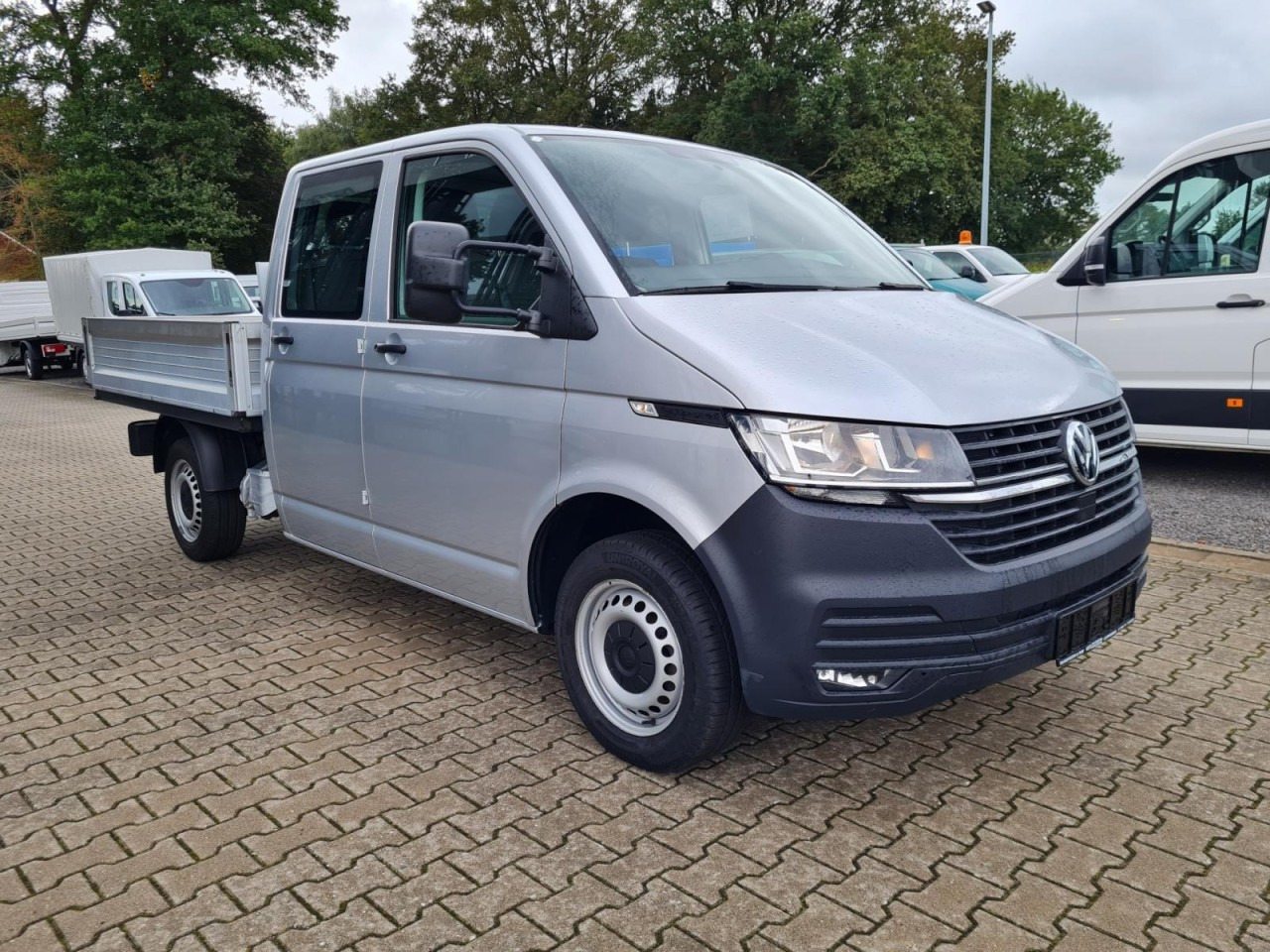 Volkswagen T6.1 Pritsche LR Doka 6-Sitze KLIMA - Dostavno vozilo s ravnom platformom, Dostavno vozilo s dvostrukom kabinom: slika Volkswagen T6.1 Pritsche LR Doka 6-Sitze KLIMA - Dostavno vozilo s ravnom platformom, Dostavno vozilo s dvostrukom kabinom Volkswagen T6.1 Pritsche LR Doka 6-Sitze KLIMA - Dostavno vozilo s ravnom platformom, Dostavno vozilo s dvostrukom kabinom: slika Volkswagen T6.1 Pritsche LR Doka 6-Sitze KLIMA - Dostavno vozilo s ravnom platformom, Dostavno vozilo s dvostrukom kabinom