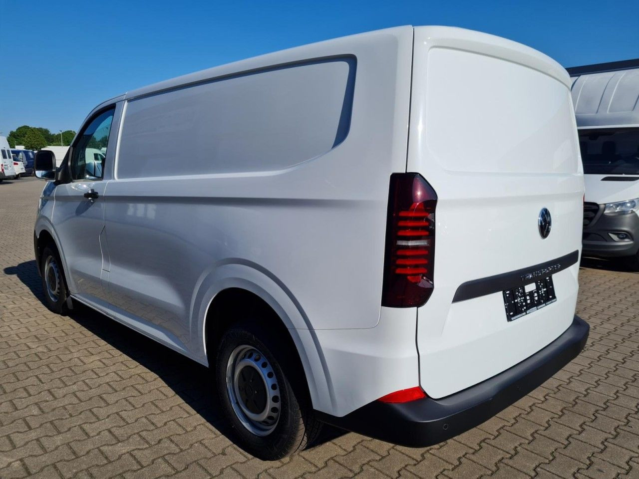 Volkswagen T7 Kasten Tdi KR Heckklappe PDC KLIMA TEMPOMAT - Mali kombi: slika Volkswagen T7 Kasten Tdi KR Heckklappe PDC KLIMA TEMPOMAT - Mali kombi Volkswagen T7 Kasten Tdi KR Heckklappe PDC KLIMA TEMPOMAT - Mali kombi: slika Volkswagen T7 Kasten Tdi KR Heckklappe PDC KLIMA TEMPOMAT - Mali kombi