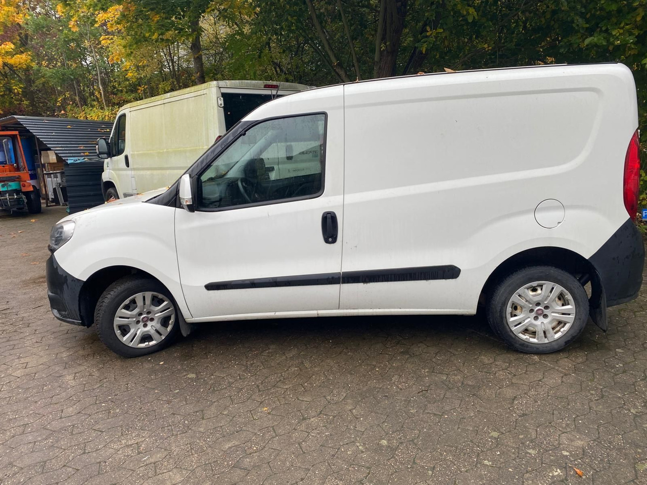 Fiat Doblo SX Kasten Cargo 1.3 Multijet  Motorscha... - Putnički kombi: slika  Fiat Doblo SX Kasten Cargo 1.3 Multijet  Motorscha... - Putnički kombi Fiat Doblo SX Kasten Cargo 1.3 Multijet  Motorscha... - Putnički kombi: slika  Fiat Doblo SX Kasten Cargo 1.3 Multijet  Motorscha... - Putnički kombi