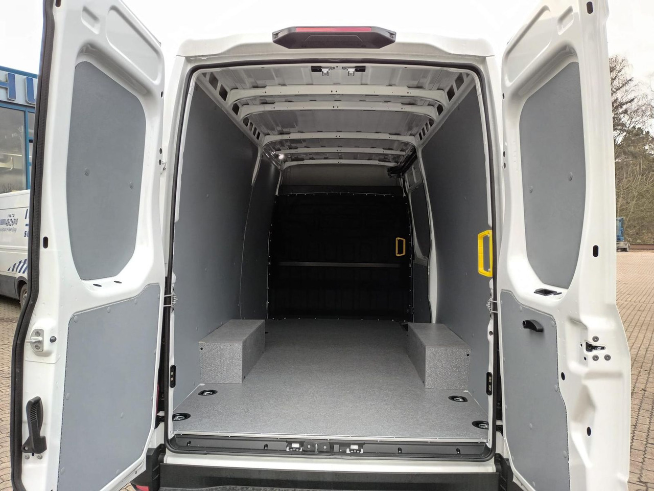 Iveco 35S16A8V AHK, ACC, LED-SCHEINWERFER ab 0% - Furgon: slika Iveco 35S16A8V AHK, ACC, LED-SCHEINWERFER ab 0% - Furgon Iveco 35S16A8V AHK, ACC, LED-SCHEINWERFER ab 0% - Furgon: slika Iveco 35S16A8V AHK, ACC, LED-SCHEINWERFER ab 0% - Furgon