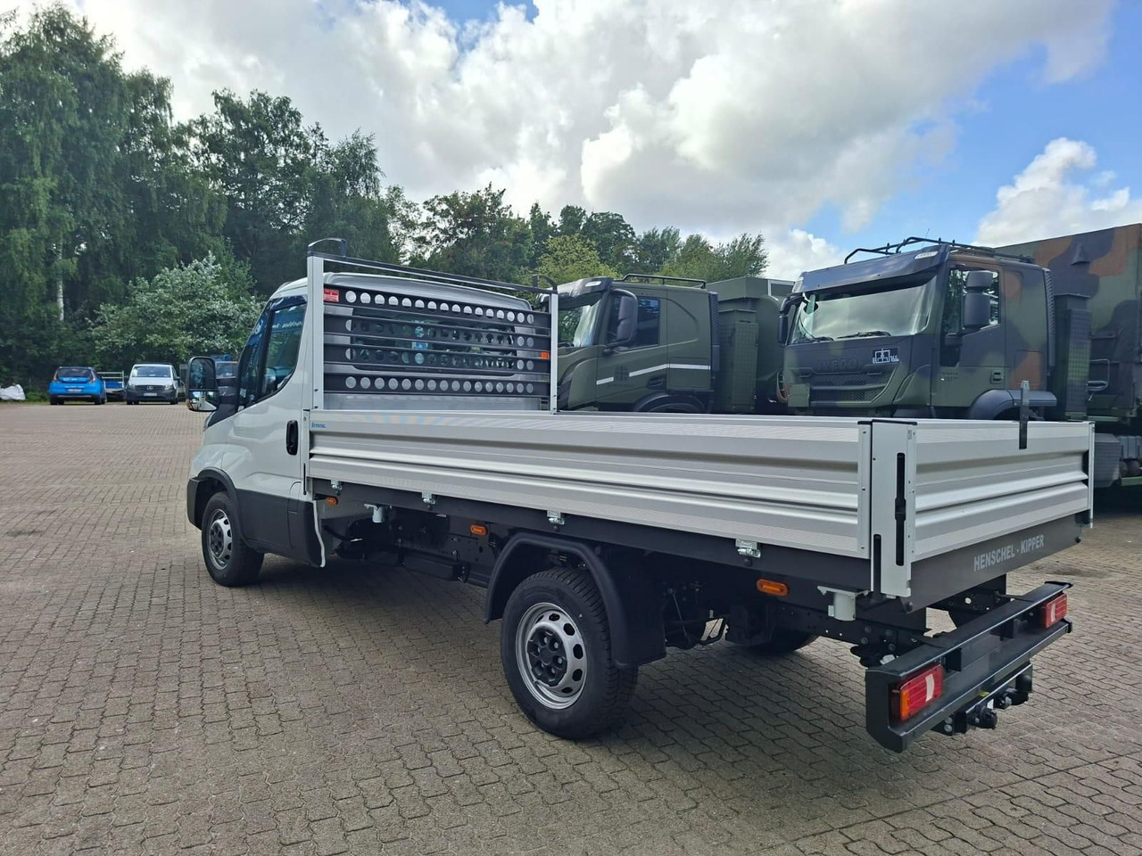 Iveco Daily 35S14A8Y Henschel 3-Seiten Kipper 100 k... - Dostavno vozilo s ravnom platformom: slika Iveco Daily 35S14A8Y Henschel 3-Seiten Kipper 100 k... - Dostavno vozilo s ravnom platformom Iveco Daily 35S14A8Y Henschel 3-Seiten Kipper 100 k... - Dostavno vozilo s ravnom platformom: slika Iveco Daily 35S14A8Y Henschel 3-Seiten Kipper 100 k... - Dostavno vozilo s ravnom platformom