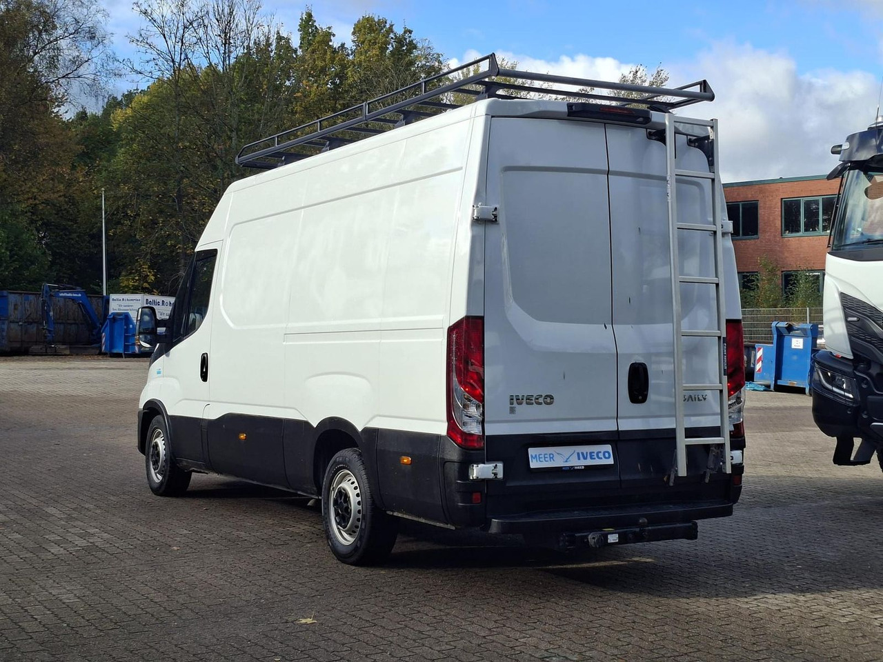 Iveco Daily 35S14EV Radio*Kamera*Regal*AHK*Dachgepäck - Furgon: slika Iveco Daily 35S14EV Radio*Kamera*Regal*AHK*Dachgepäck - Furgon Iveco Daily 35S14EV Radio*Kamera*Regal*AHK*Dachgepäck - Furgon: slika Iveco Daily 35S14EV Radio*Kamera*Regal*AHK*Dachgepäck - Furgon