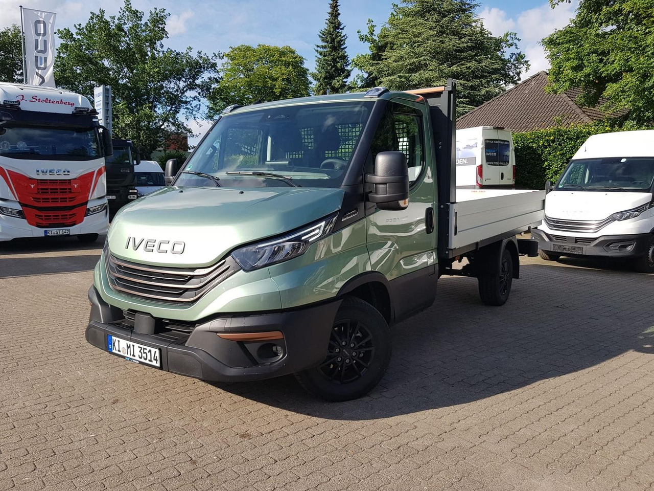 Iveco Daily 35S14HA8 Pritsche AHK 100 kW (136 PS),... - Dostavno vozilo s ravnom platformom: slika Iveco Daily 35S14HA8 Pritsche AHK 100 kW (136 PS),... - Dostavno vozilo s ravnom platformom Iveco Daily 35S14HA8 Pritsche AHK 100 kW (136 PS),... - Dostavno vozilo s ravnom platformom: slika Iveco Daily 35S14HA8 Pritsche AHK 100 kW (136 PS),... - Dostavno vozilo s ravnom platformom