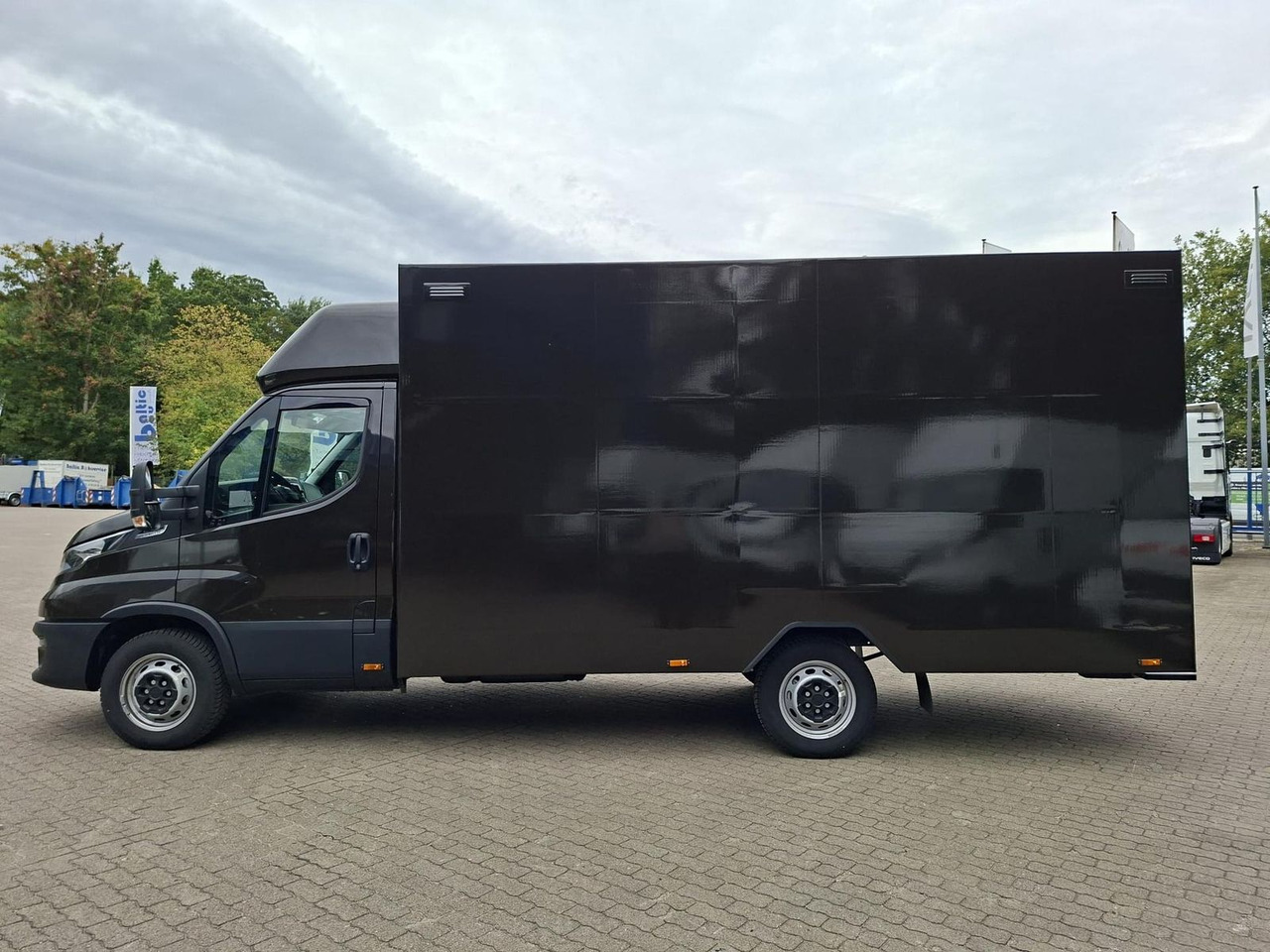 Iveco Daily 35S16A8 Integralkoffer, Kamera, Automat... - Dostavno vozilo sa zatvorenim sandukom: slika Iveco Daily 35S16A8 Integralkoffer, Kamera, Automat... - Dostavno vozilo sa zatvorenim sandukom Iveco Daily 35S16A8 Integralkoffer, Kamera, Automat... - Dostavno vozilo sa zatvorenim sandukom: slika Iveco Daily 35S16A8 Integralkoffer, Kamera, Automat... - Dostavno vozilo sa zatvorenim sandukom