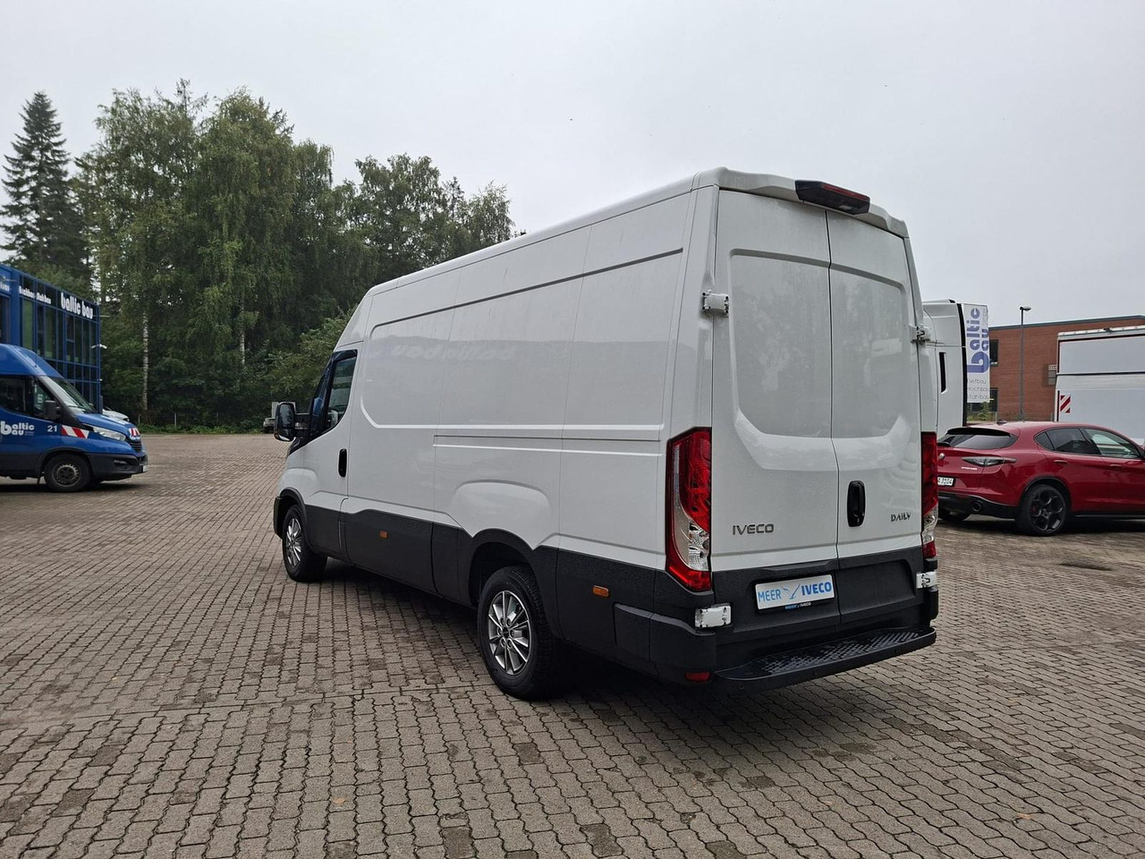 Iveco Daily 35S16A8V 115KW Klima - Radio Rückfahrka... - Furgon: slika Iveco Daily 35S16A8V 115KW Klima - Radio Rückfahrka... - Furgon Iveco Daily 35S16A8V 115KW Klima - Radio Rückfahrka... - Furgon: slika Iveco Daily 35S16A8V 115KW Klima - Radio Rückfahrka... - Furgon
