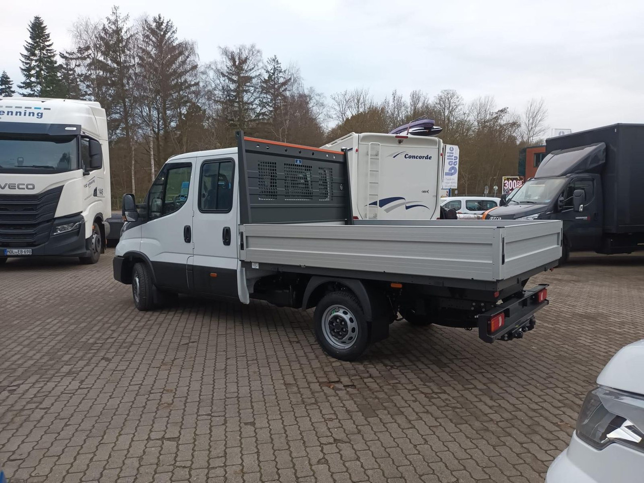 Iveco Daily 35S16H3.0A8YD *2,8m Pritsche* *KLIMA*AH... - Dostavno vozilo s ravnom platformom: slika Iveco Daily 35S16H3.0A8YD *2,8m Pritsche* *KLIMA*AH... - Dostavno vozilo s ravnom platformom Iveco Daily 35S16H3.0A8YD *2,8m Pritsche* *KLIMA*AH... - Dostavno vozilo s ravnom platformom: slika Iveco Daily 35S16H3.0A8YD *2,8m Pritsche* *KLIMA*AH... - Dostavno vozilo s ravnom platformom