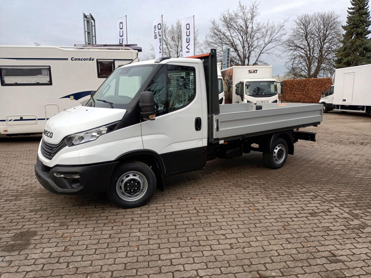 Iveco Daily 35S16H3.0Y *3,5m Pritsche *KLIMA*AHK*RA... - Dostavno vozilo s ravnom platformom: slika Iveco Daily 35S16H3.0Y *3,5m Pritsche *KLIMA*AHK*RA... - Dostavno vozilo s ravnom platformom Iveco Daily 35S16H3.0Y *3,5m Pritsche *KLIMA*AHK*RA... - Dostavno vozilo s ravnom platformom: slika Iveco Daily 35S16H3.0Y *3,5m Pritsche *KLIMA*AHK*RA... - Dostavno vozilo s ravnom platformom