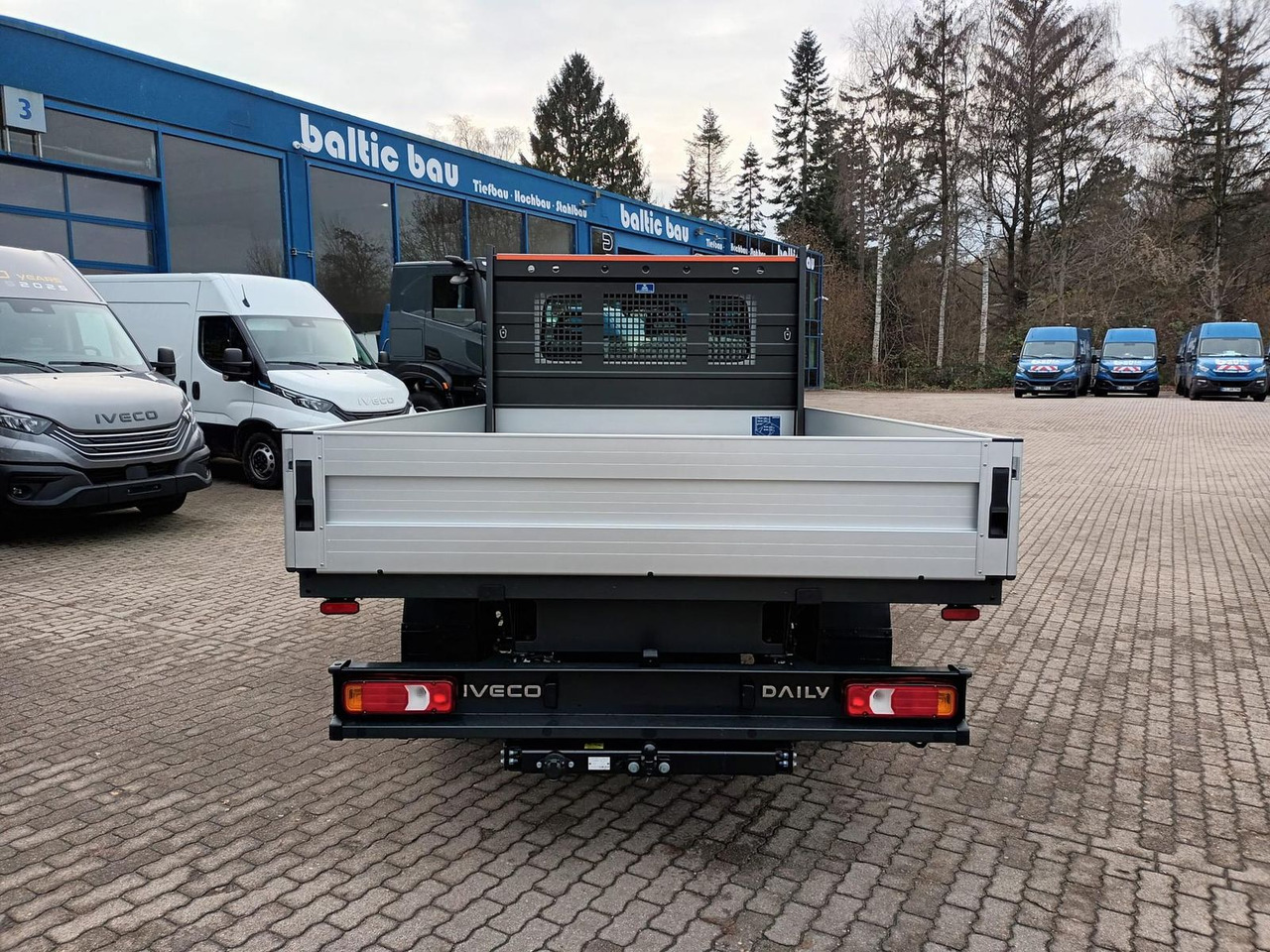 Iveco Daily 35S16H3.0Y *3,5m Pritsche *KLIMA*AHK*RA... - Dostavno vozilo s ravnom platformom: slika Iveco Daily 35S16H3.0Y *3,5m Pritsche *KLIMA*AHK*RA... - Dostavno vozilo s ravnom platformom Iveco Daily 35S16H3.0Y *3,5m Pritsche *KLIMA*AHK*RA... - Dostavno vozilo s ravnom platformom: slika Iveco Daily 35S16H3.0Y *3,5m Pritsche *KLIMA*AHK*RA... - Dostavno vozilo s ravnom platformom